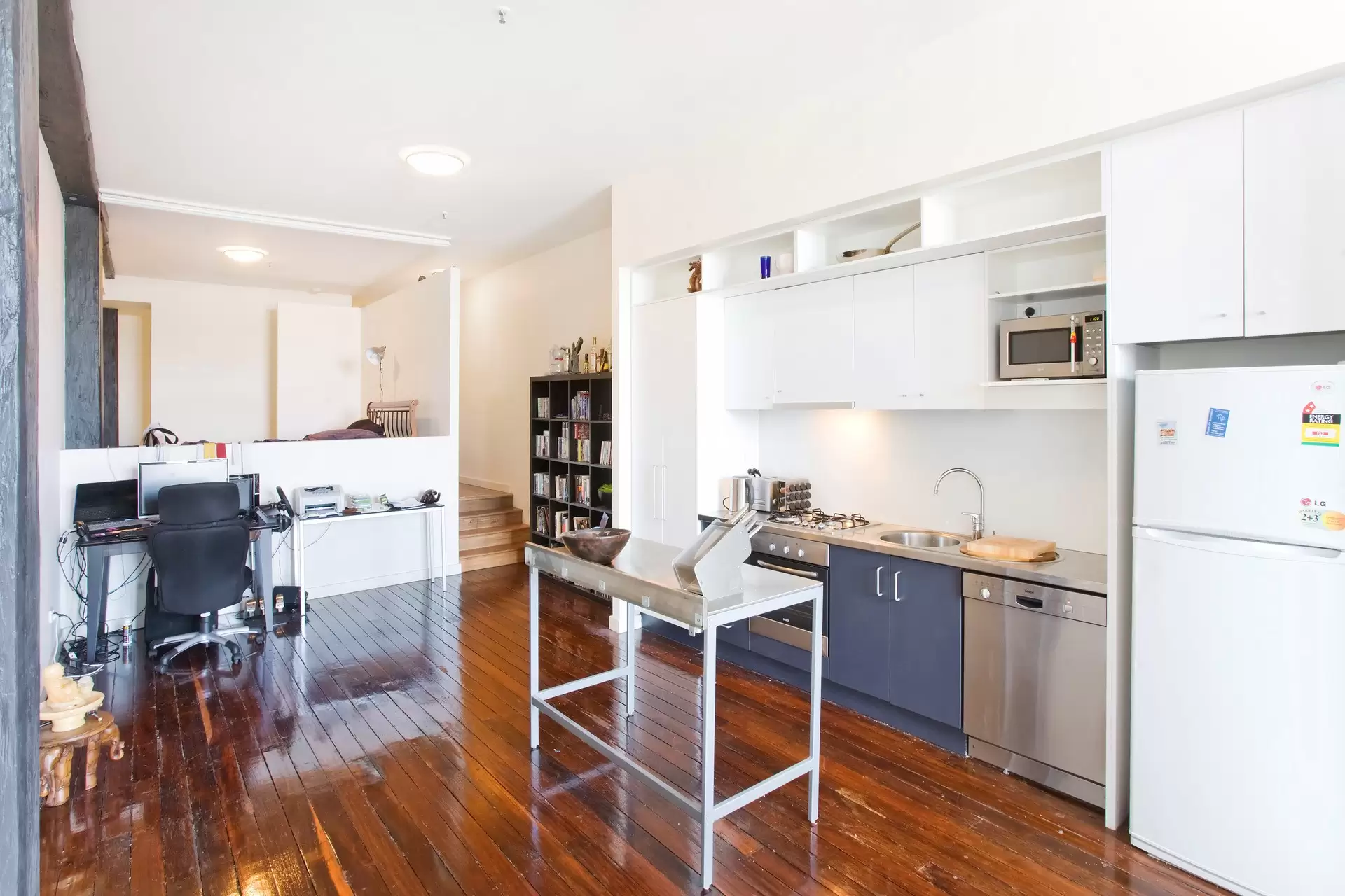 229/64  Macquarie Street, Teneriffe Sold by Queensland Sotheby's International Realty - image 1
