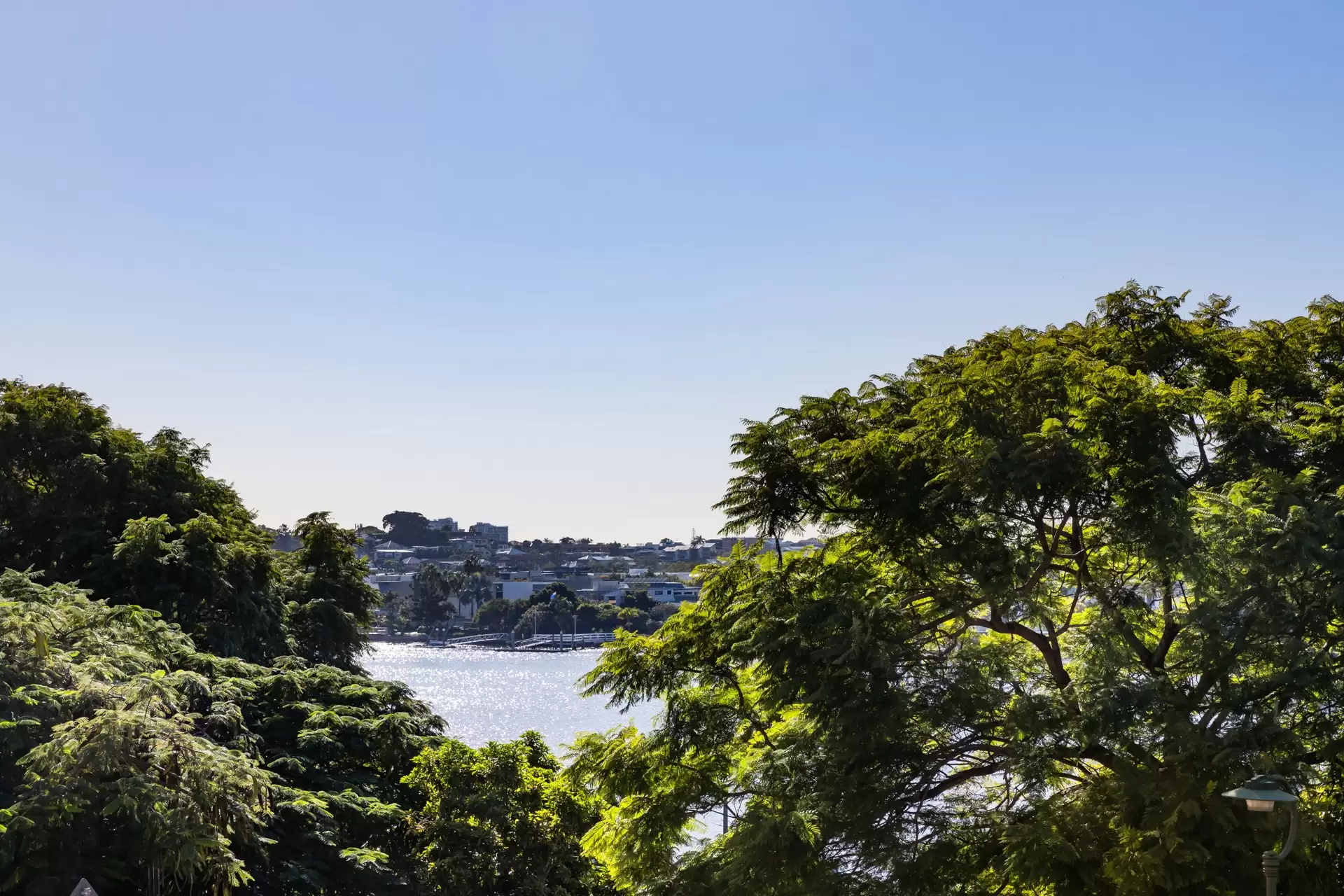229/64  Macquarie Street, Teneriffe Sold by  - image 1