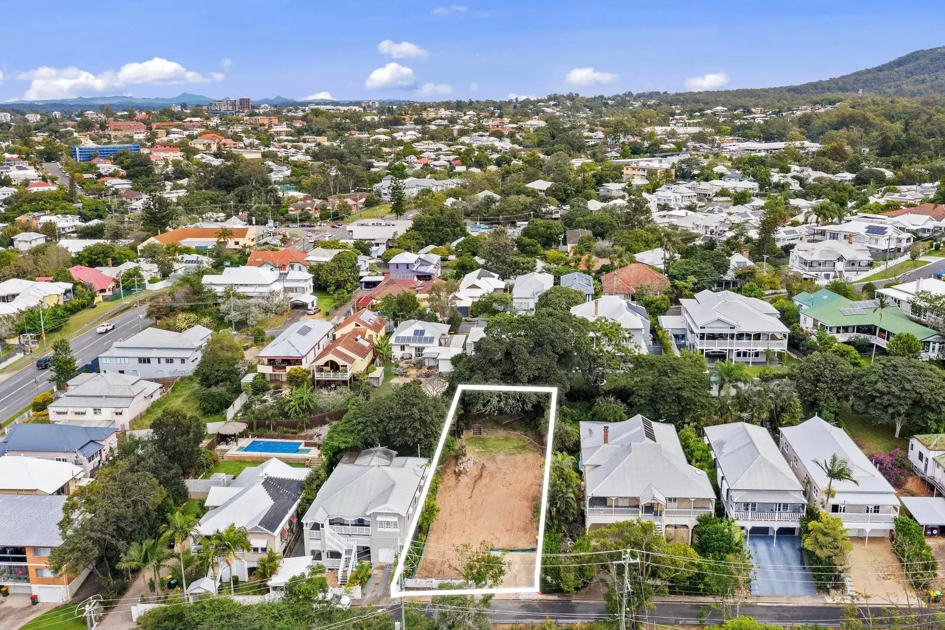 14 Markwell Street, Auchenflower Sold by  - image 1