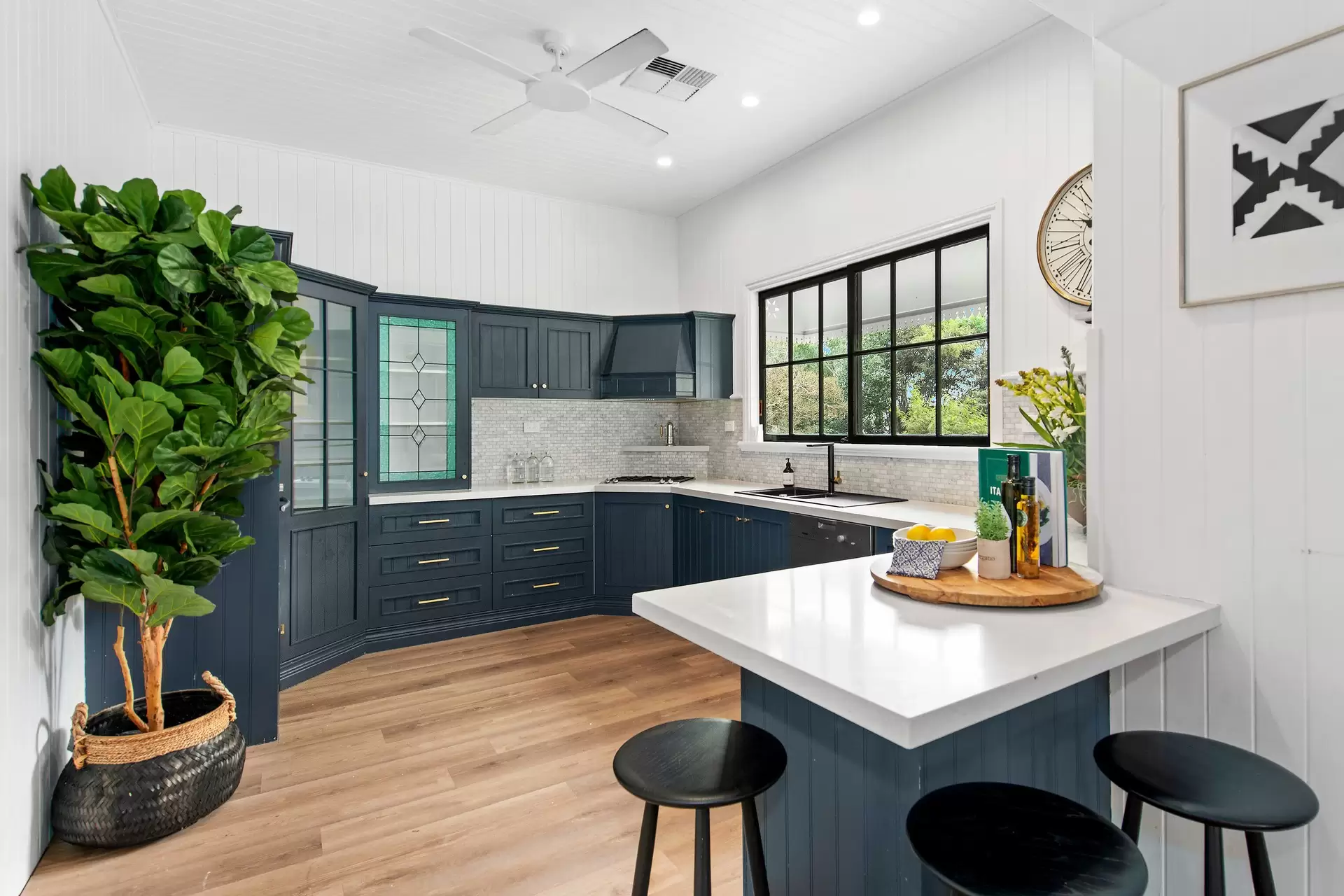 9 Kemble Street, Clayfield Sold by  - image 1