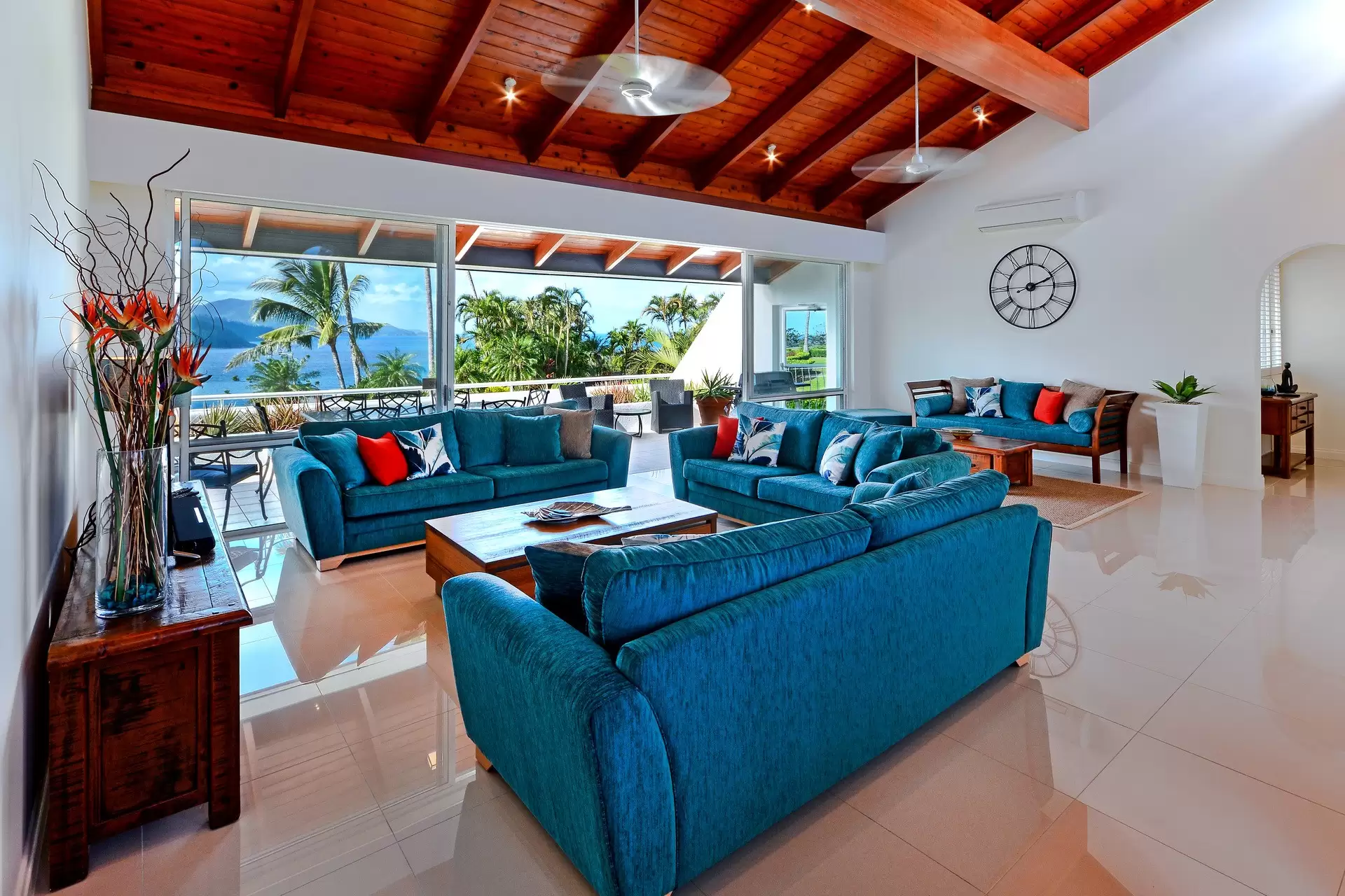 4/12 Whitsunday Boulevard, Hamilton Island Sold by Queensland Sotheby's International Realty - image 1
