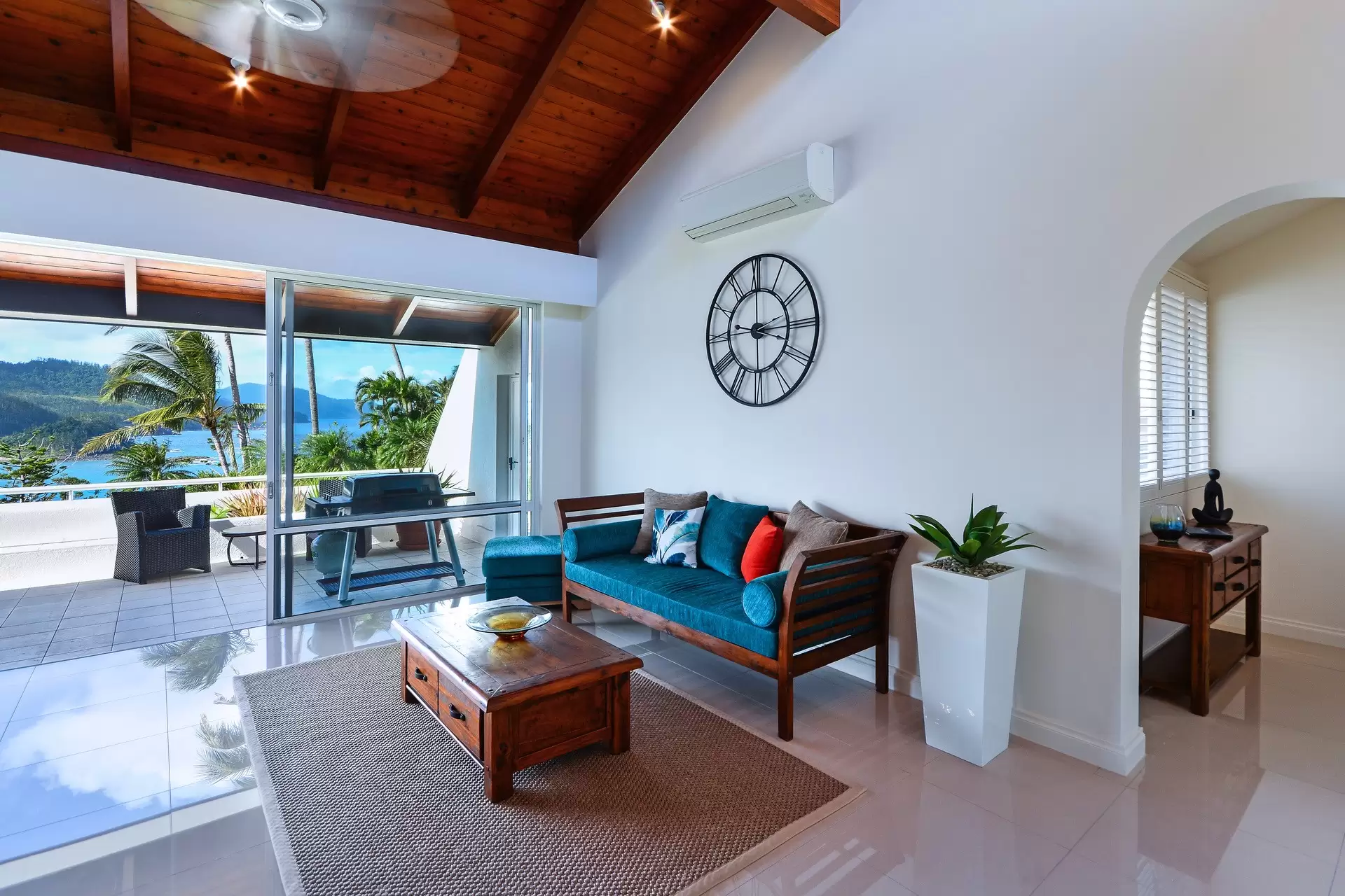 4/12 Whitsunday Boulevard, Hamilton Island Sold by Queensland Sotheby's International Realty - image 1