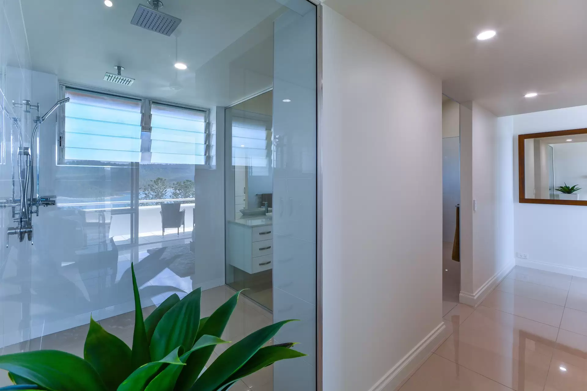 4/12 Whitsunday Boulevard, Hamilton Island Sold by Queensland Sotheby's International Realty - image 1