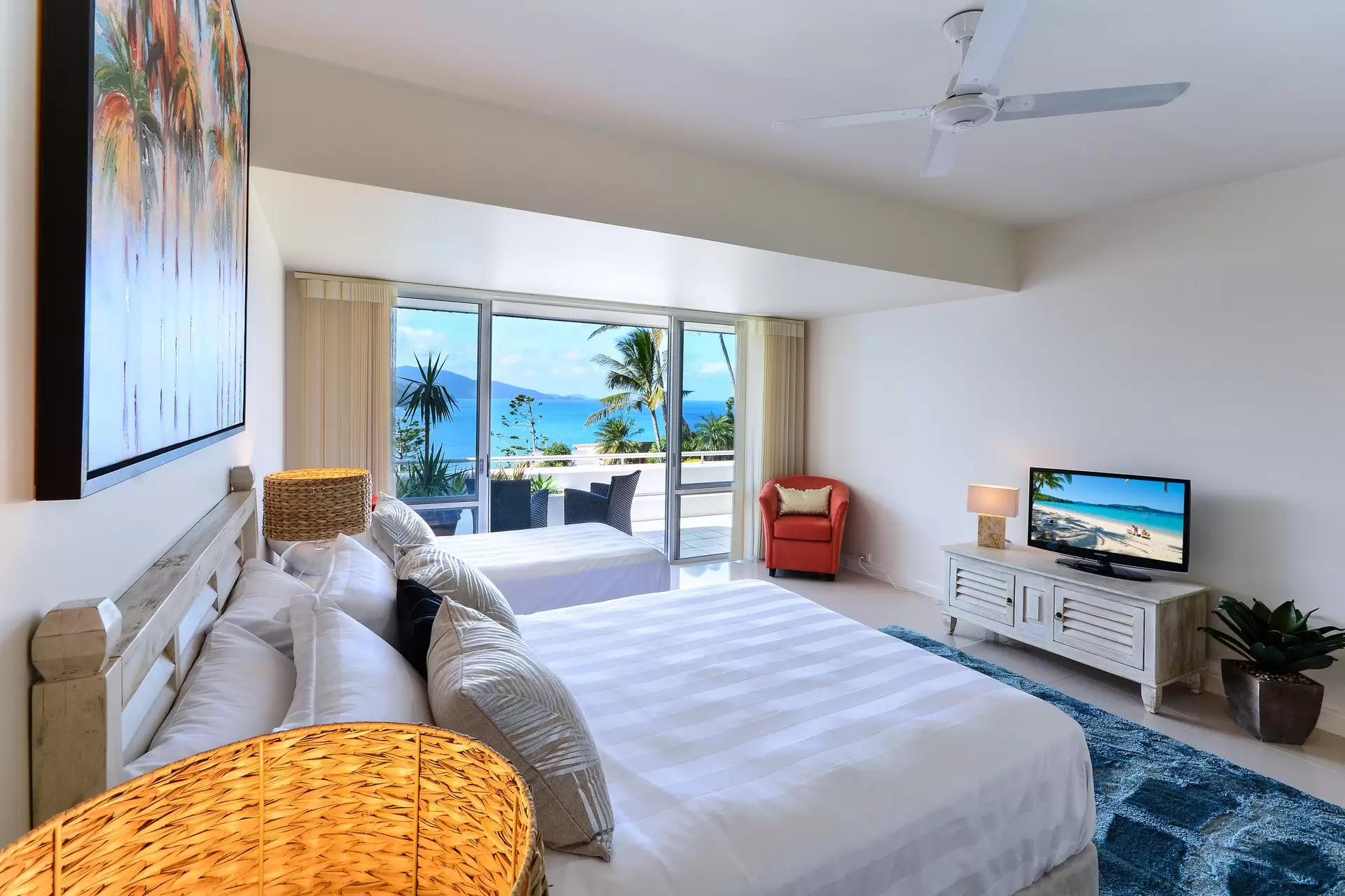 4/12 Whitsunday Boulevard, Hamilton Island Sold by Queensland Sotheby's International Realty - image 1