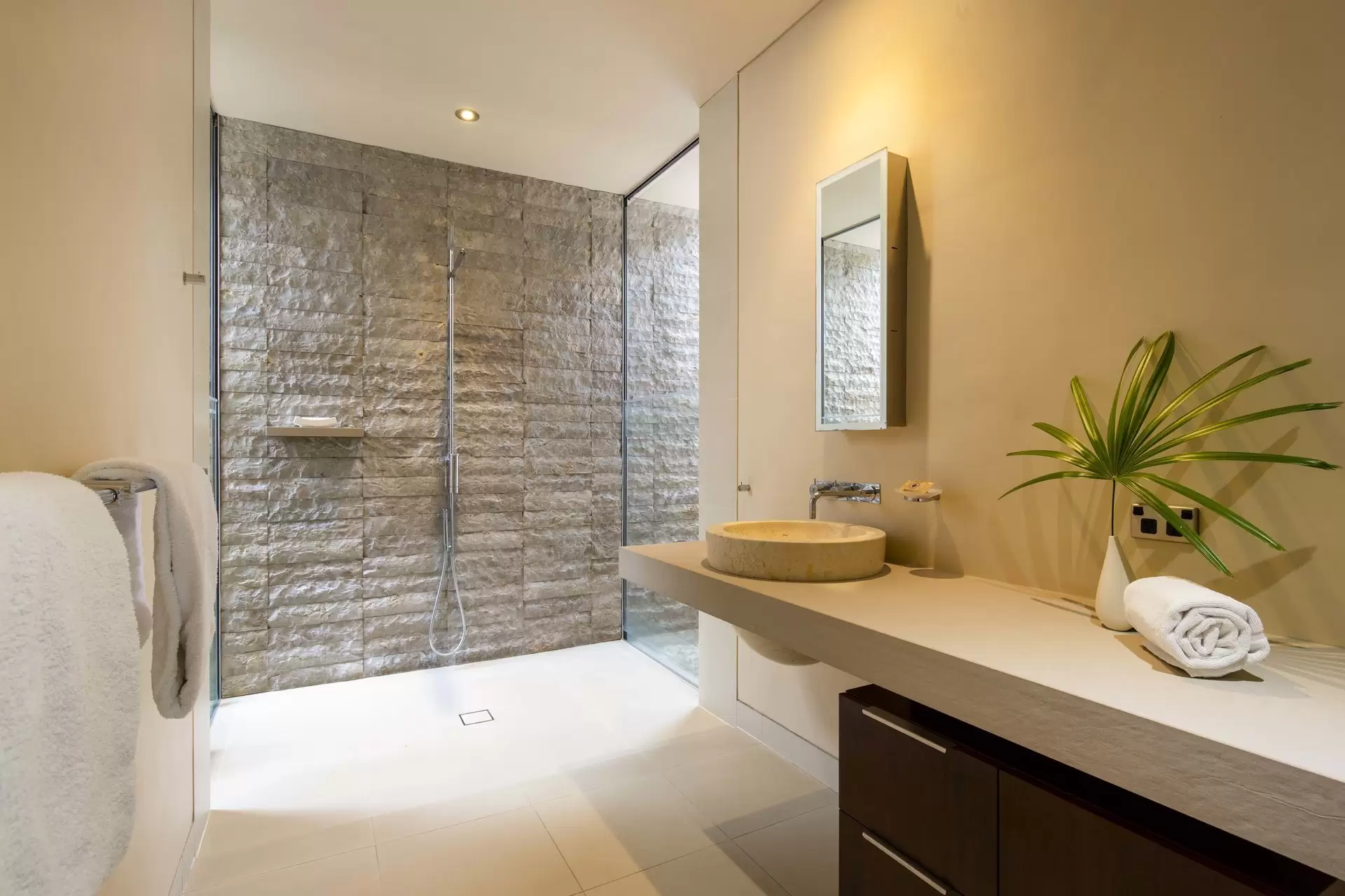 10 Bale Drive, Port Douglas Sold by Queensland Sotheby's International Realty - image 1