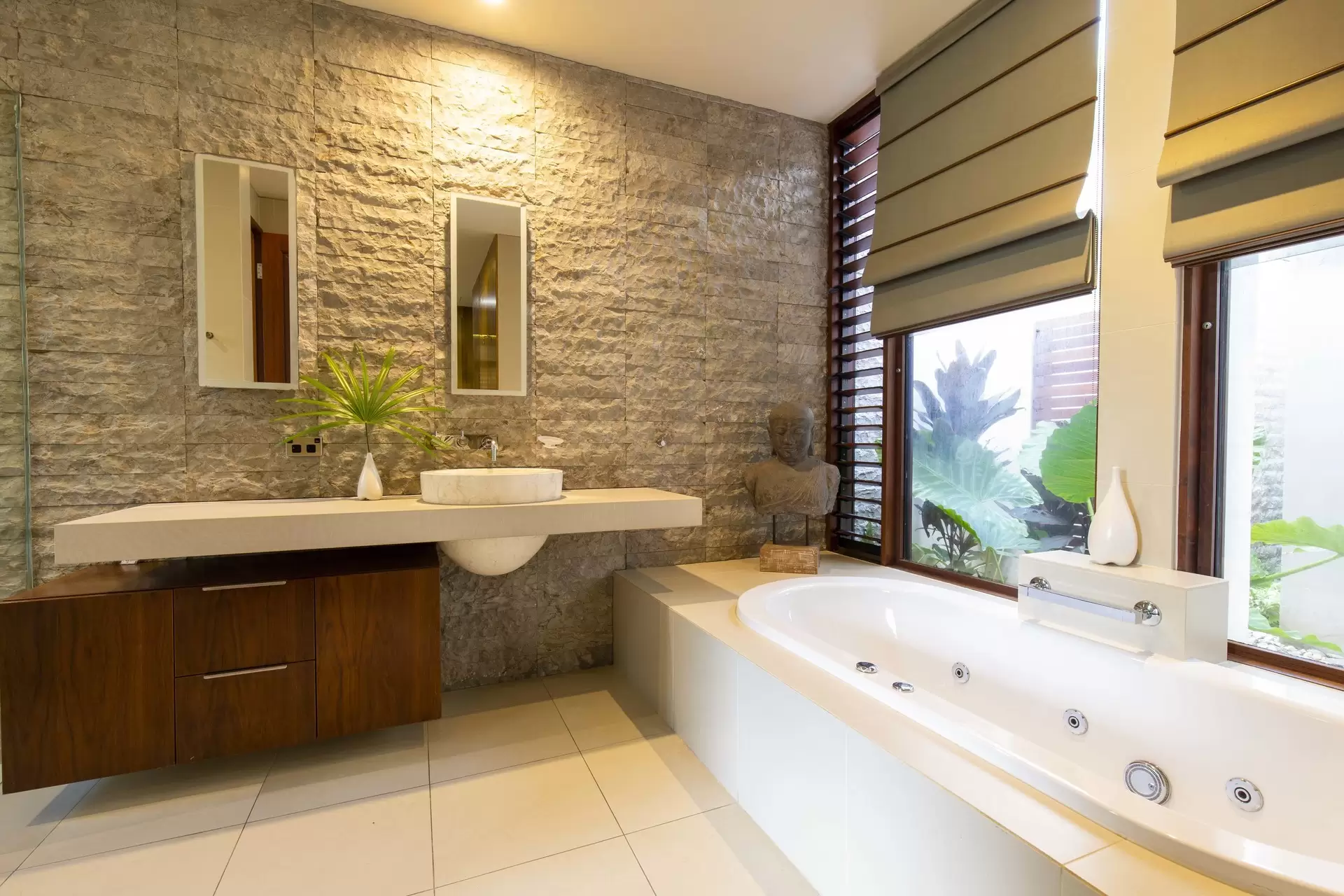 10 Bale Drive, Port Douglas Sold by Queensland Sotheby's International Realty - image 1