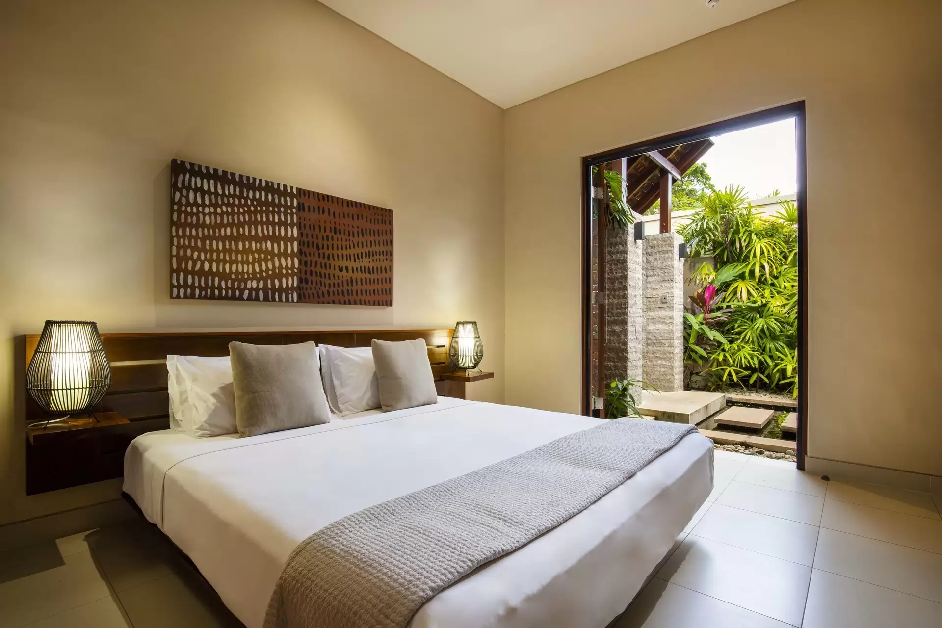 10 Bale Drive, Port Douglas Sold by Queensland Sotheby's International Realty - image 1