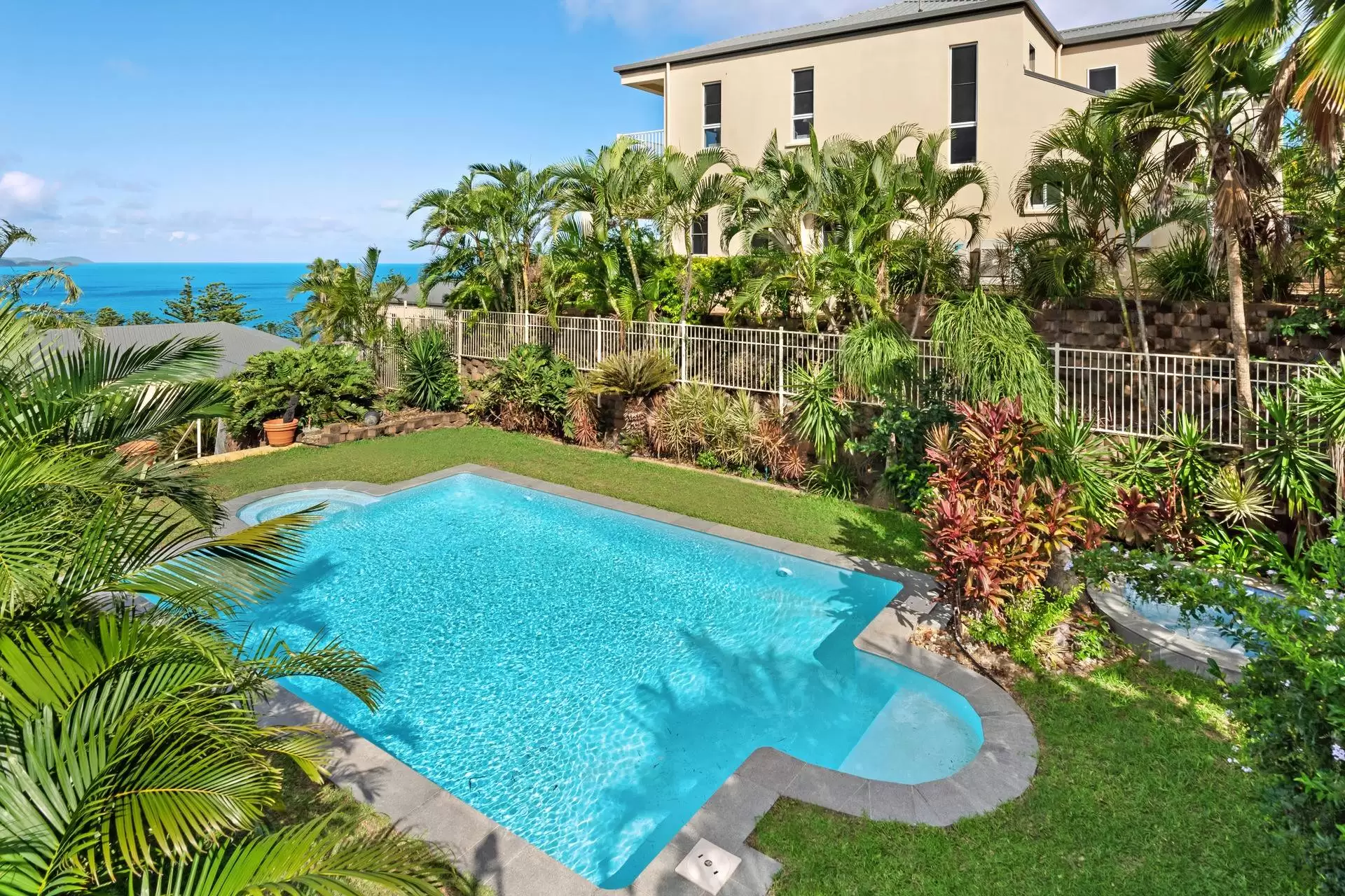 7/1 Coral Sea Avenue, Hamilton Island Sold by Queensland Sotheby's International Realty - image 1