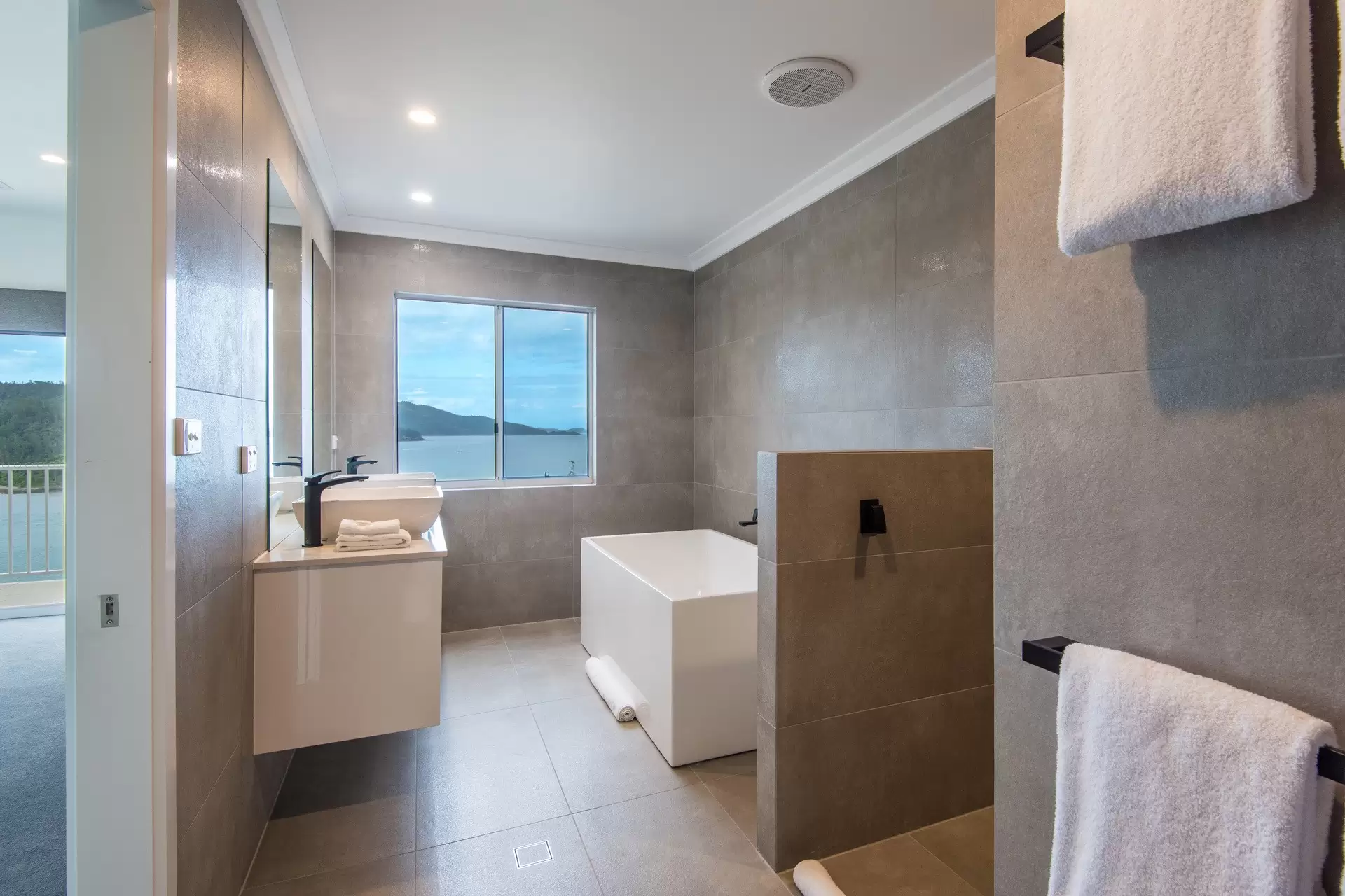 7/1 Coral Sea Avenue, Hamilton Island Sold by Queensland Sotheby's International Realty - image 1