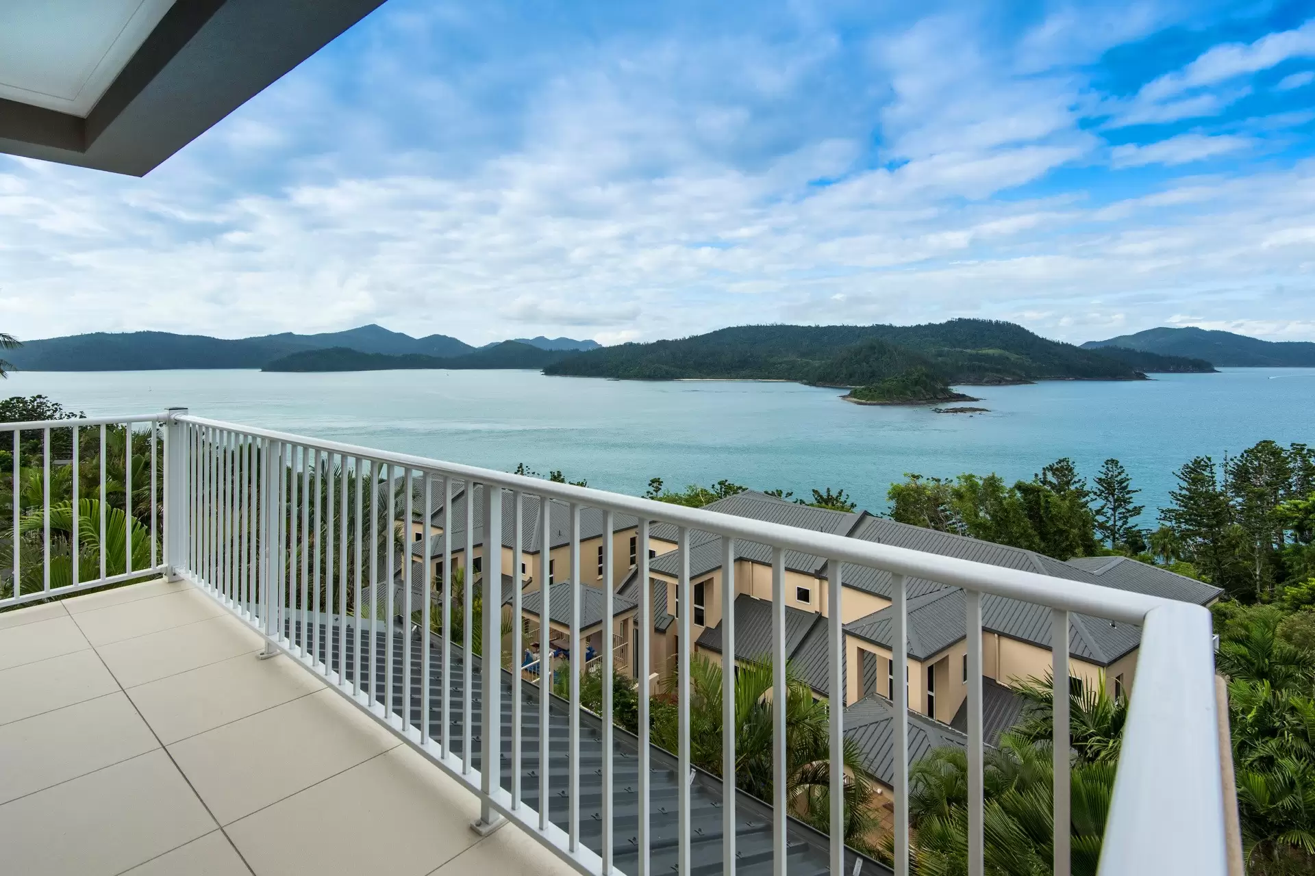 7/1 Coral Sea Avenue, Hamilton Island Sold by Queensland Sotheby's International Realty - image 1