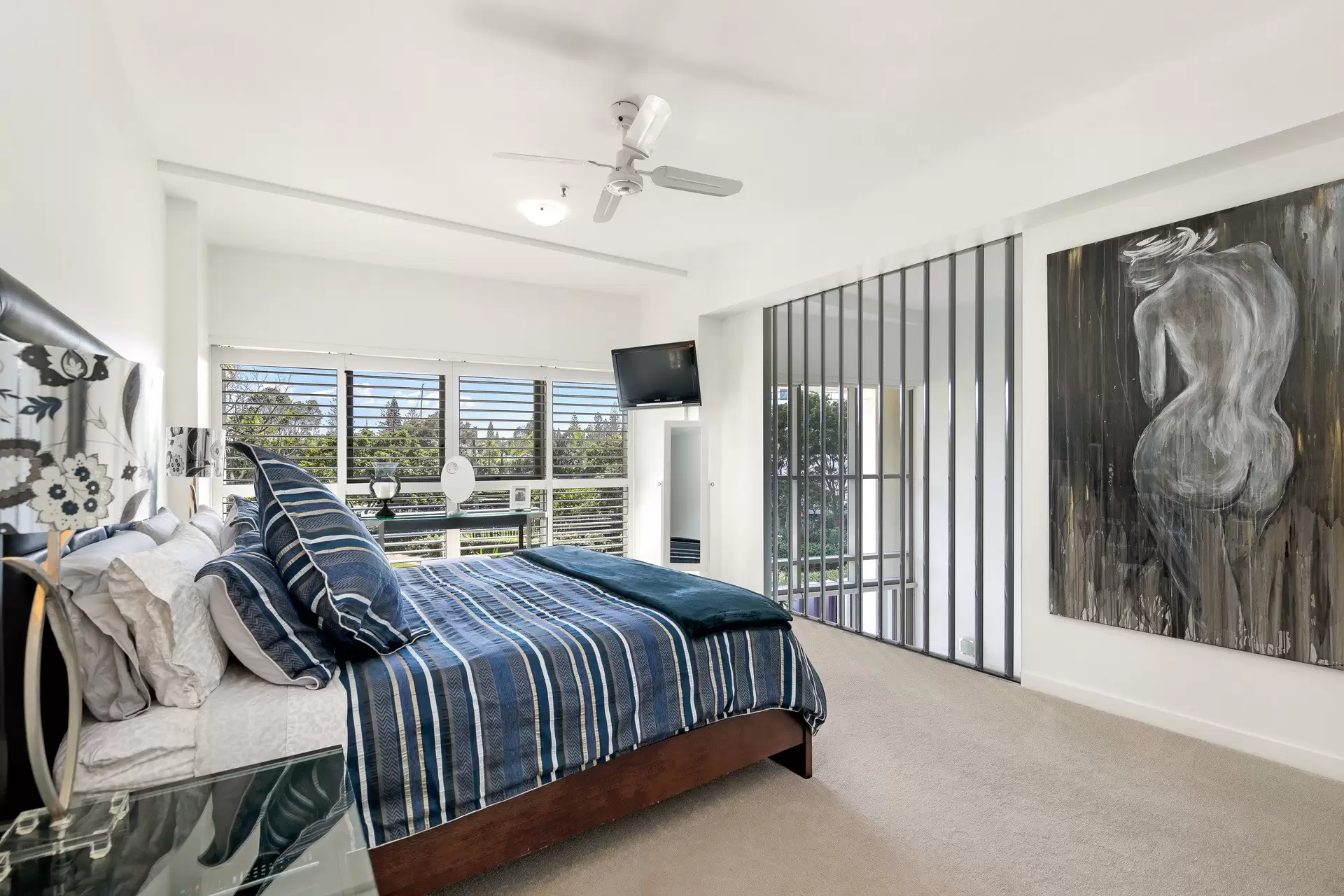 2002/1 Lennie Avenue, Main Beach Sold by Queensland Sotheby's International Realty - image 1