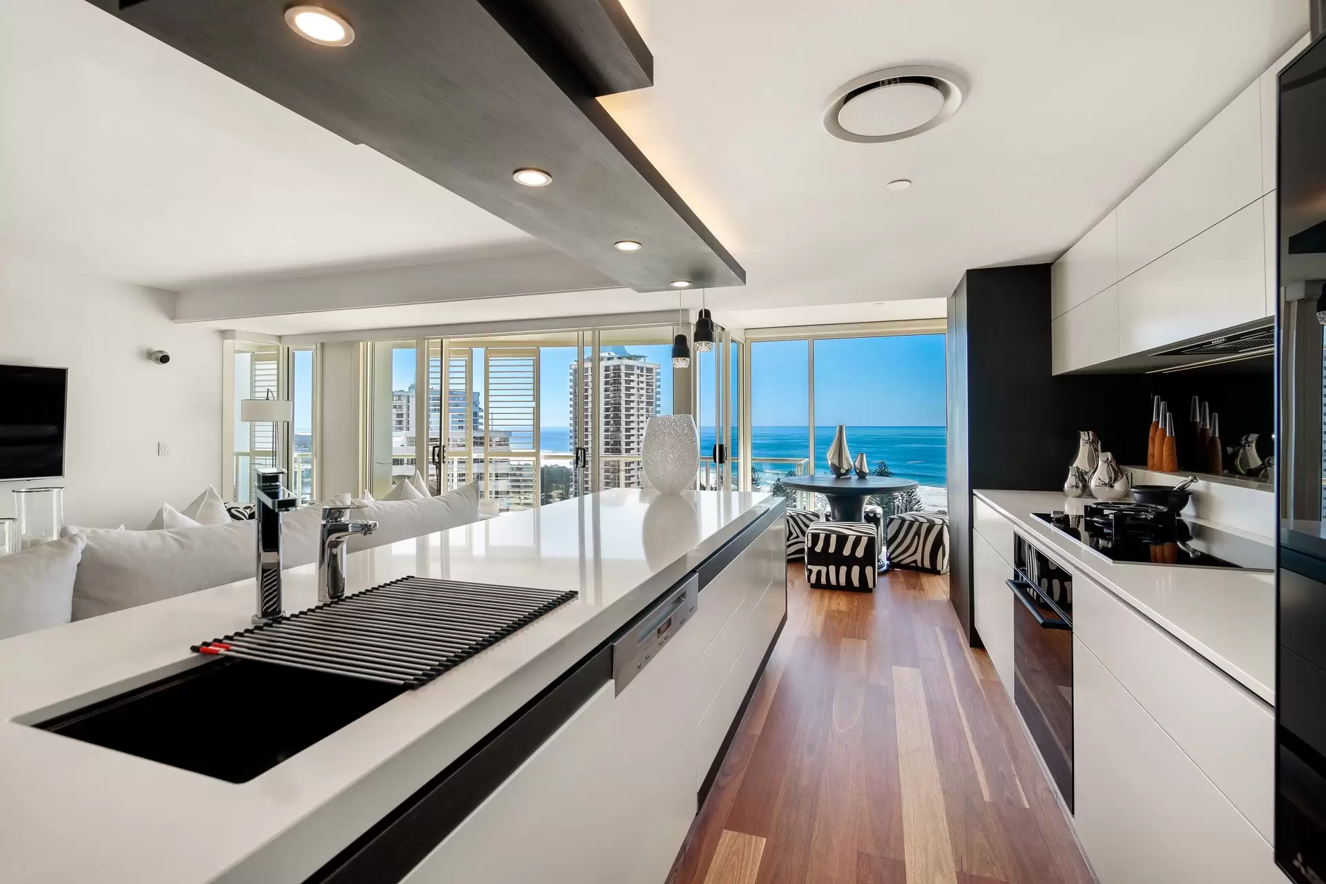 1173/1 Lennie Avenue, Main Beach Sold by Queensland Sotheby's International Realty - image 1