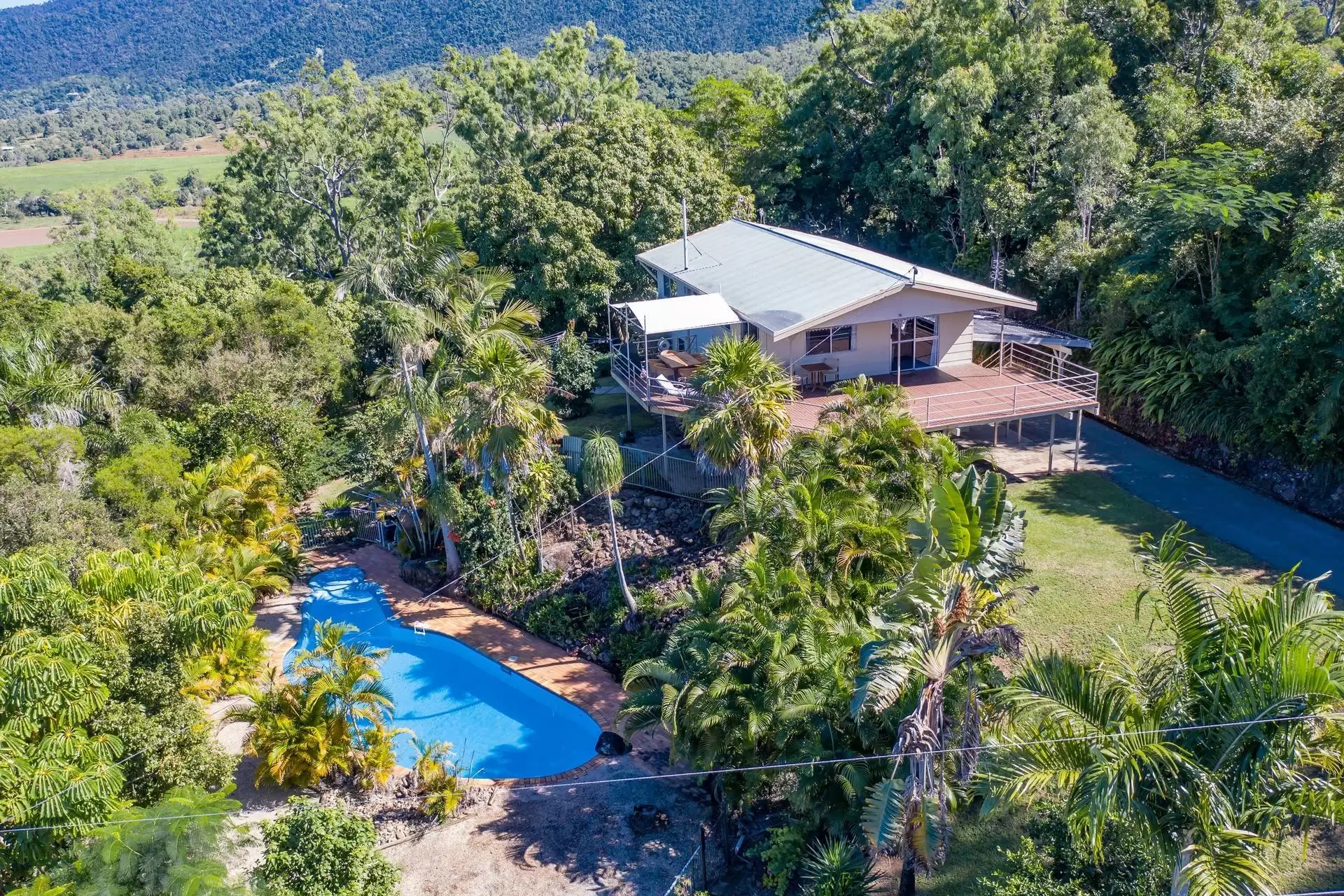 61 Black Road, Riordanvale Sold by Queensland Sotheby's International Realty - image 1