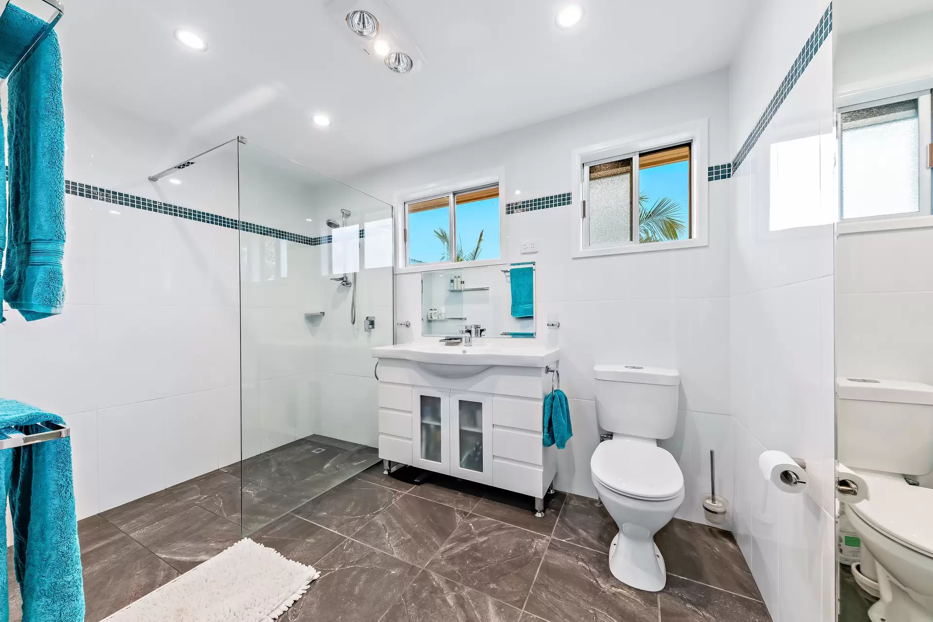 61 Black Road, Riordanvale Sold by Queensland Sotheby's International Realty - image 1