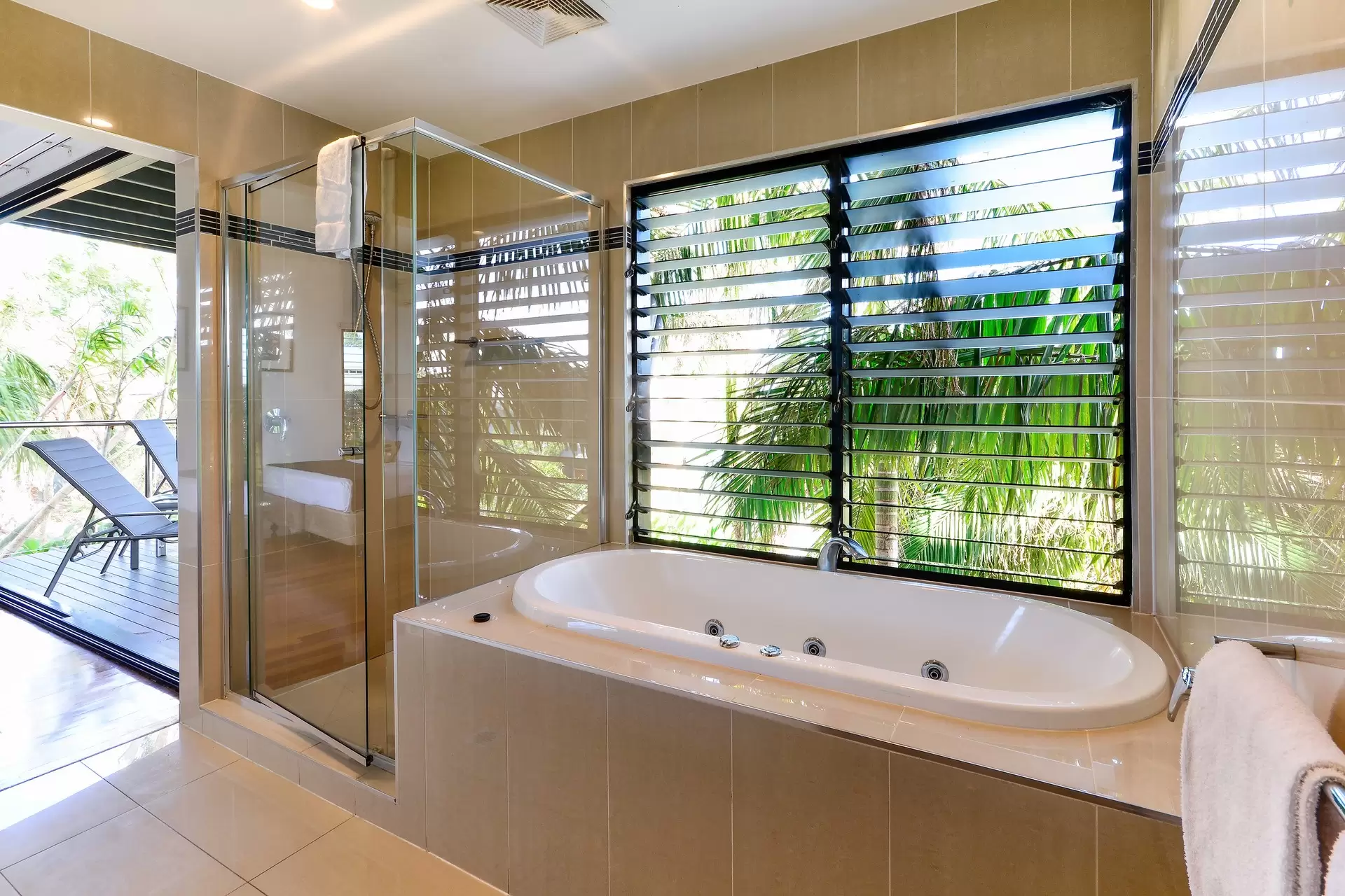 1/1 Banksia Court, Hamilton Island Sold by Queensland Sotheby's International Realty - image 1