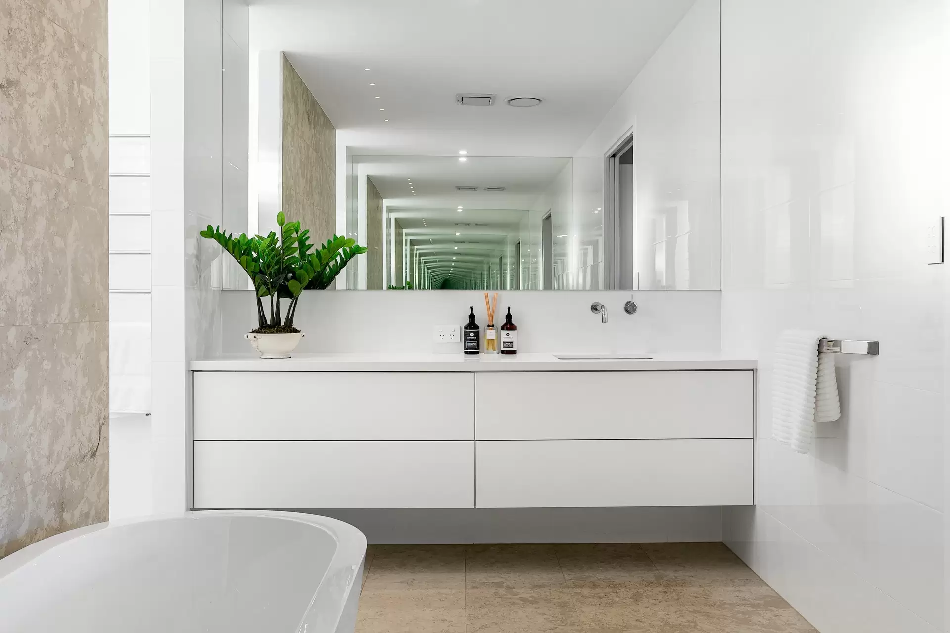 65 Janda Street, Robertson Sold by Queensland Sotheby's International Realty - image 1