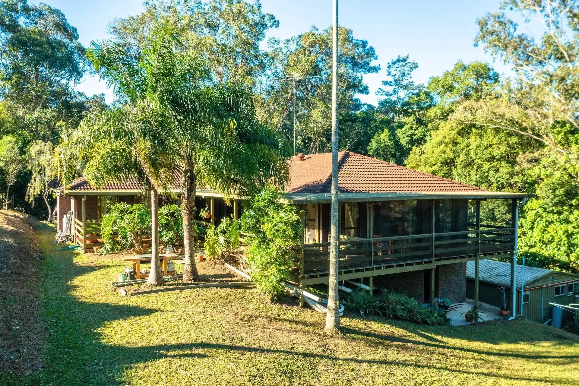 10 Coorabin Court, Tallebudgera Sold by  - image 1
