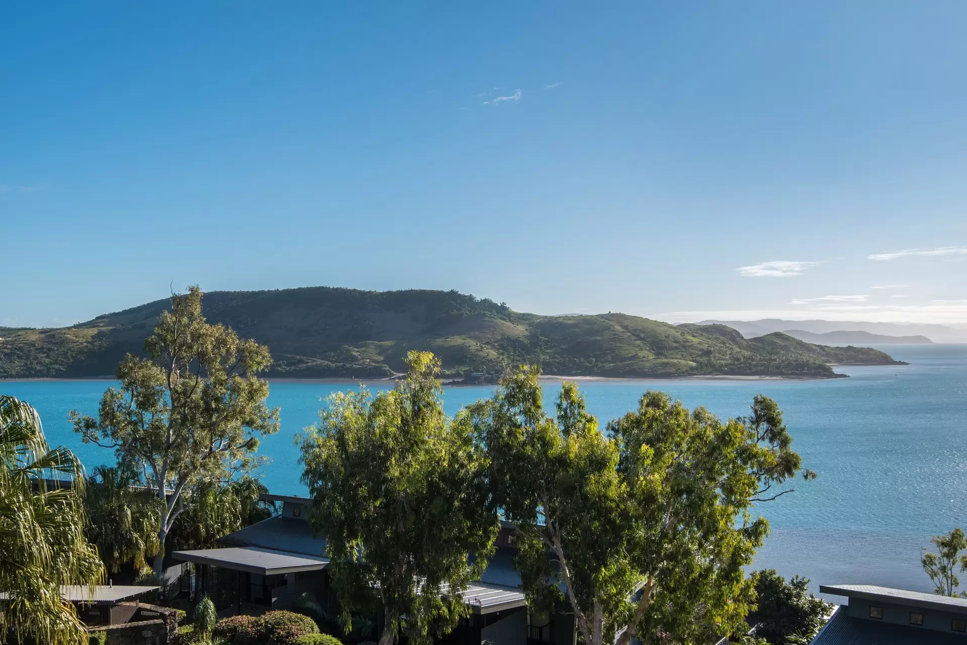 6/4 Acacia Drive, Hamilton Island Sold by Queensland Sotheby's International Realty - image 1