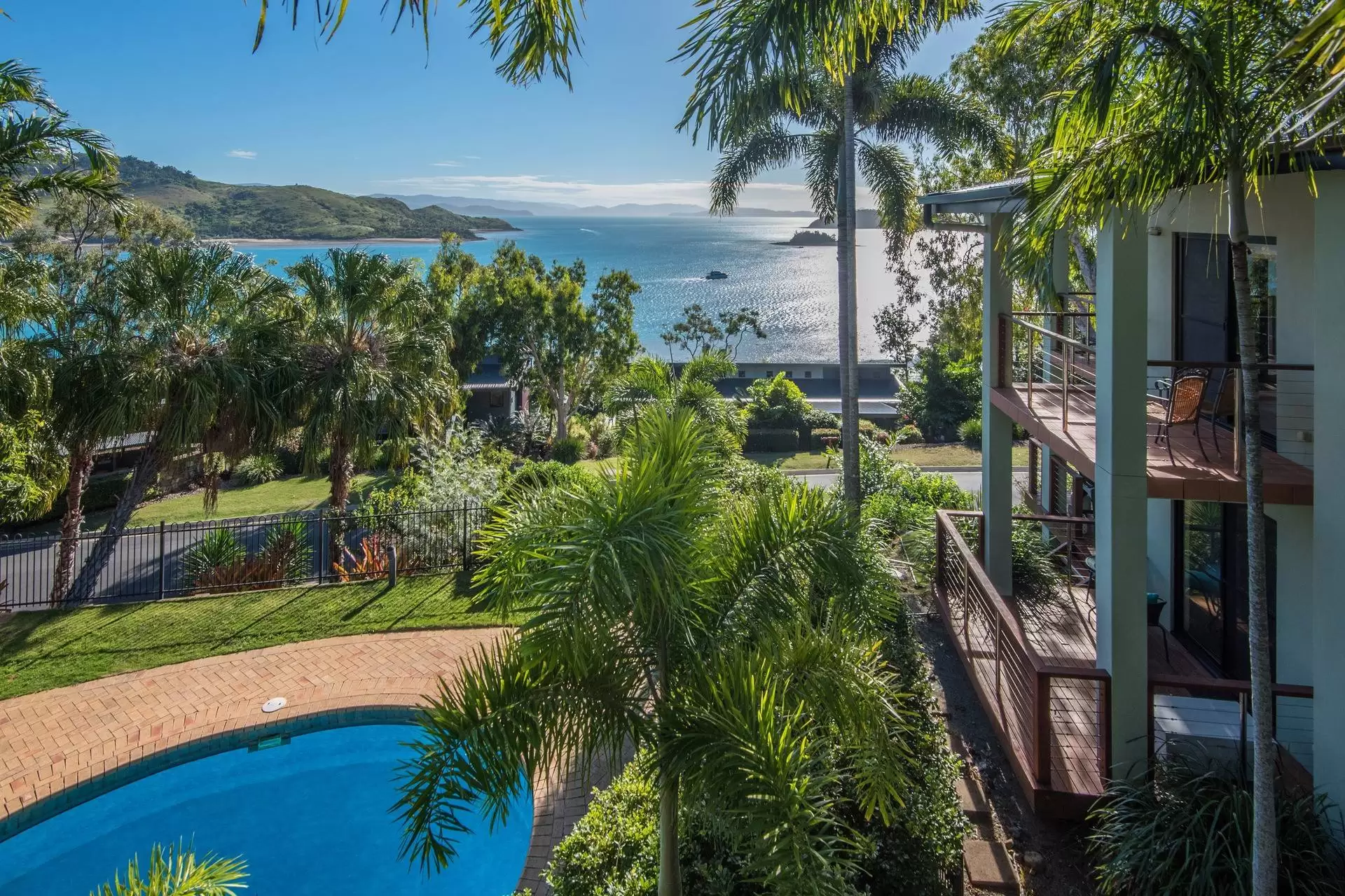 6/4 Acacia Drive, Hamilton Island Sold by Queensland Sotheby's International Realty - image 1