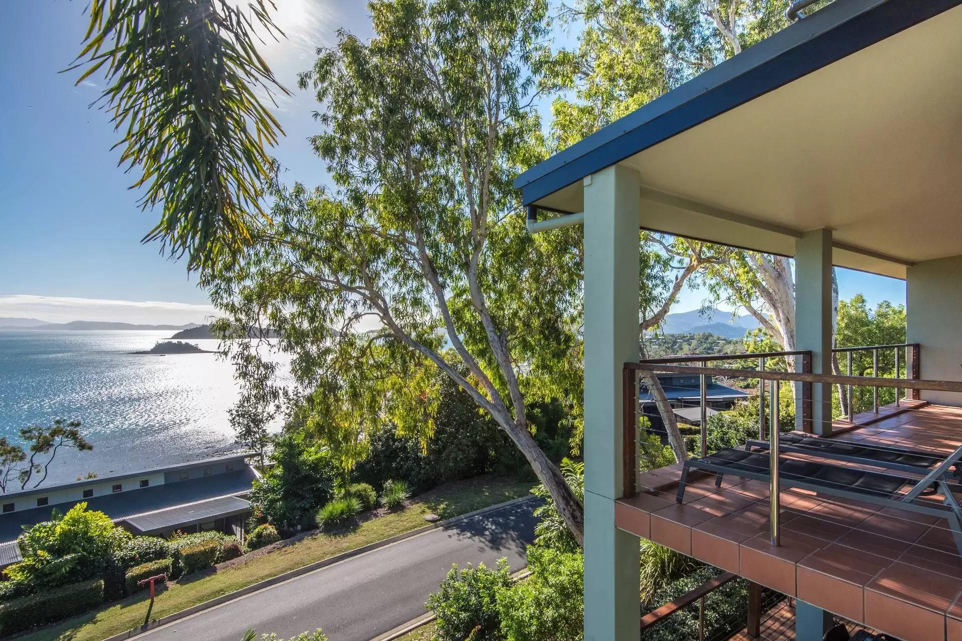6/4 Acacia Drive, Hamilton Island Sold by Queensland Sotheby's International Realty - image 1