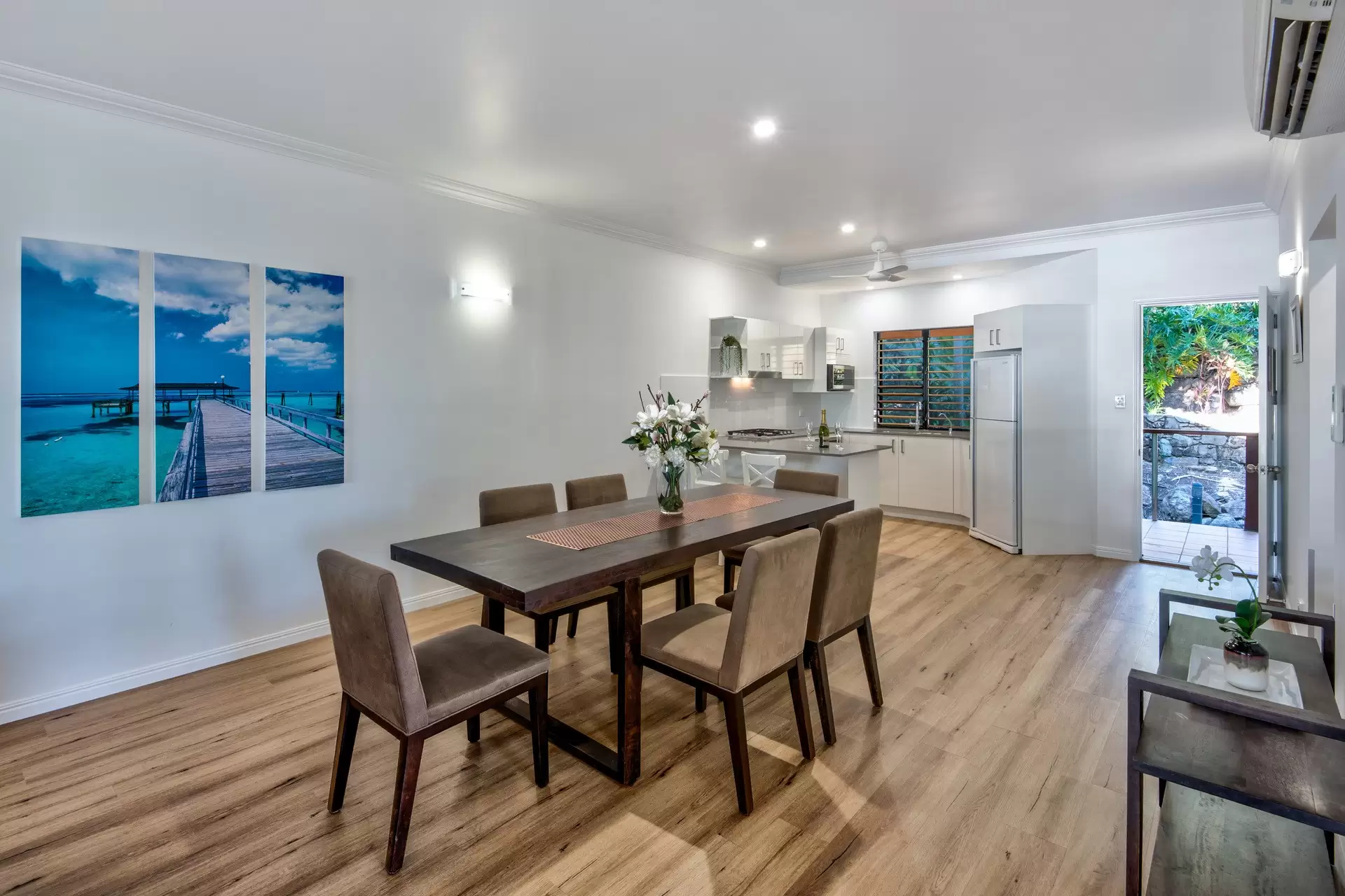 6/4 Acacia Drive, Hamilton Island Sold by Queensland Sotheby's International Realty - image 1