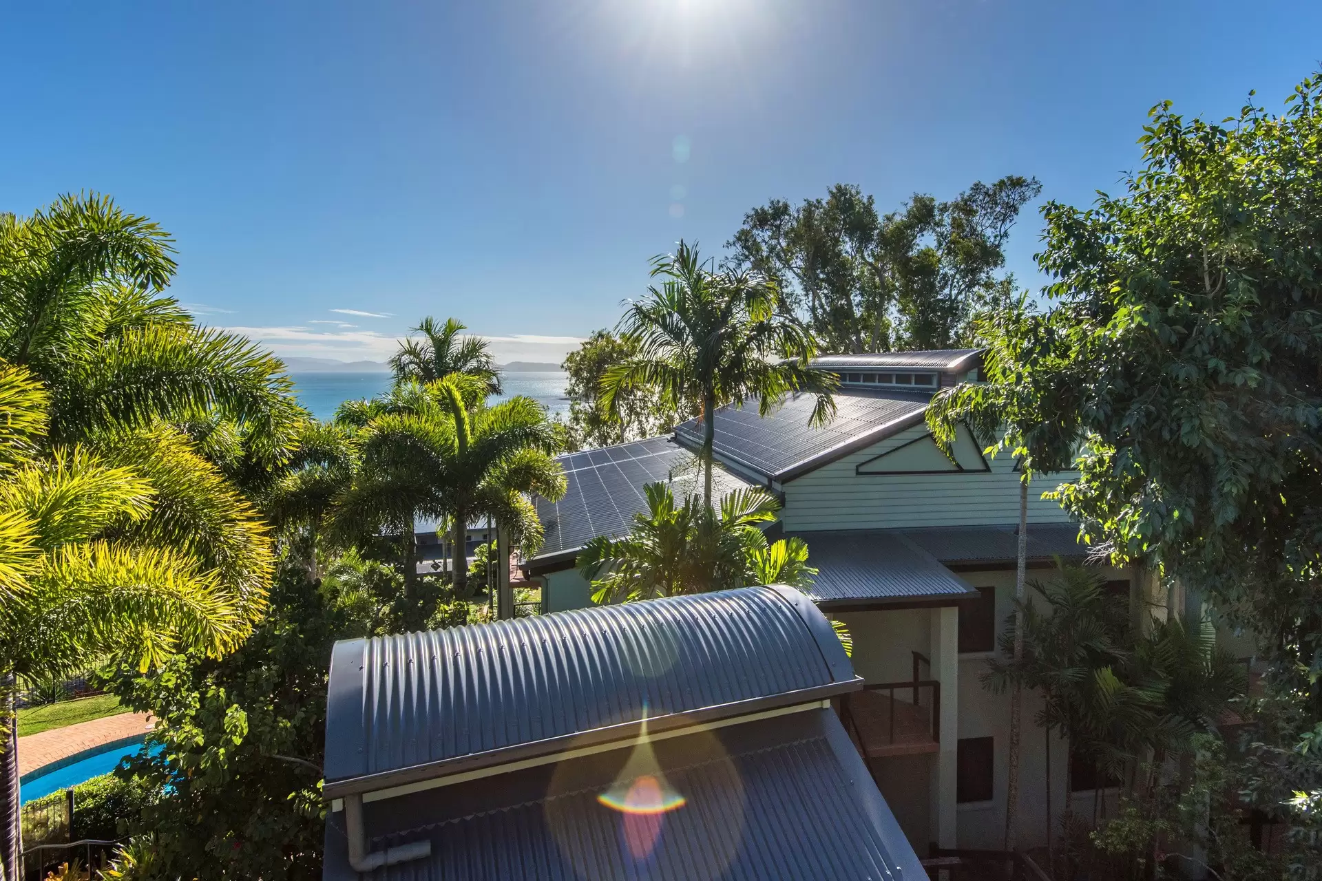 6/4 Acacia Drive, Hamilton Island Sold by Queensland Sotheby's International Realty - image 1