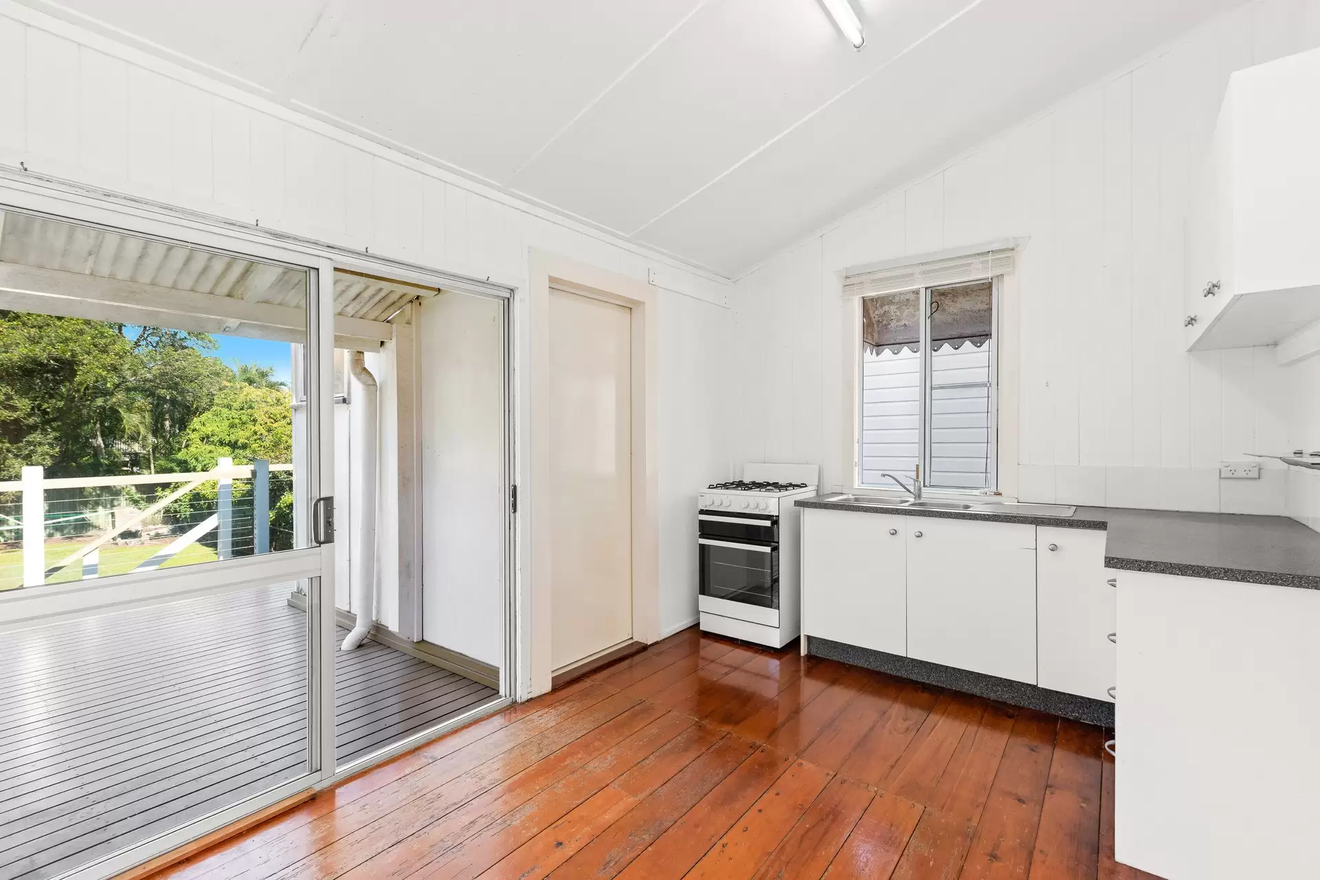 94 Emma Street, Kalinga Sold by  - image 1