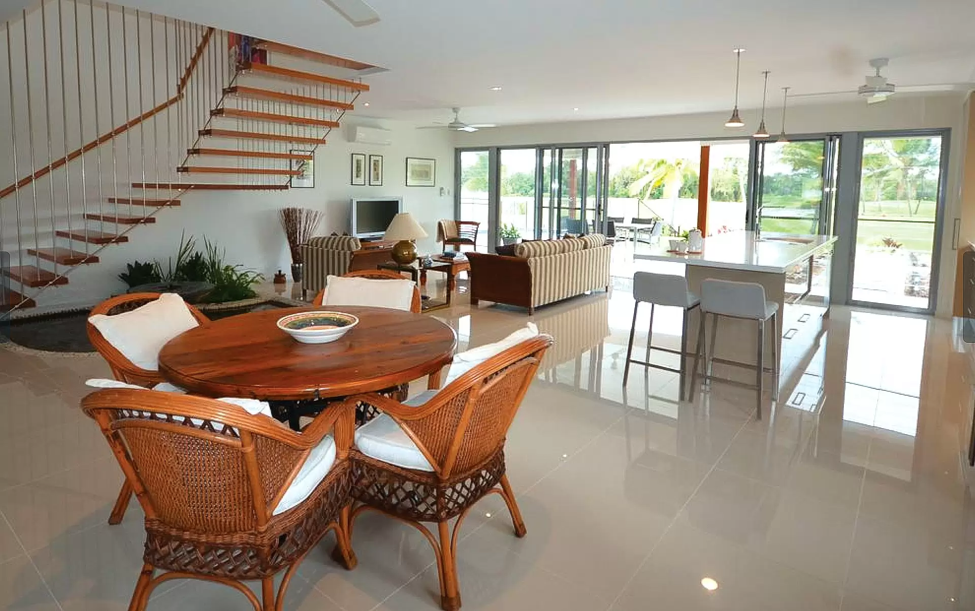 8 Cascade Drive, Port Douglas Sold by Queensland Sotheby's International Realty - image 1