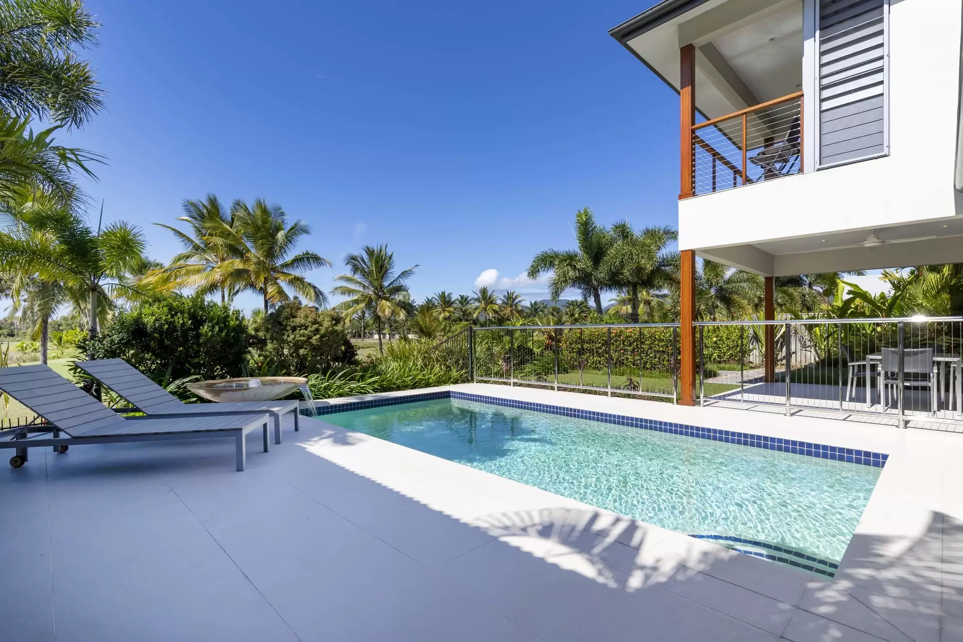 8 Cascade Drive, Port Douglas Sold by  - image 1