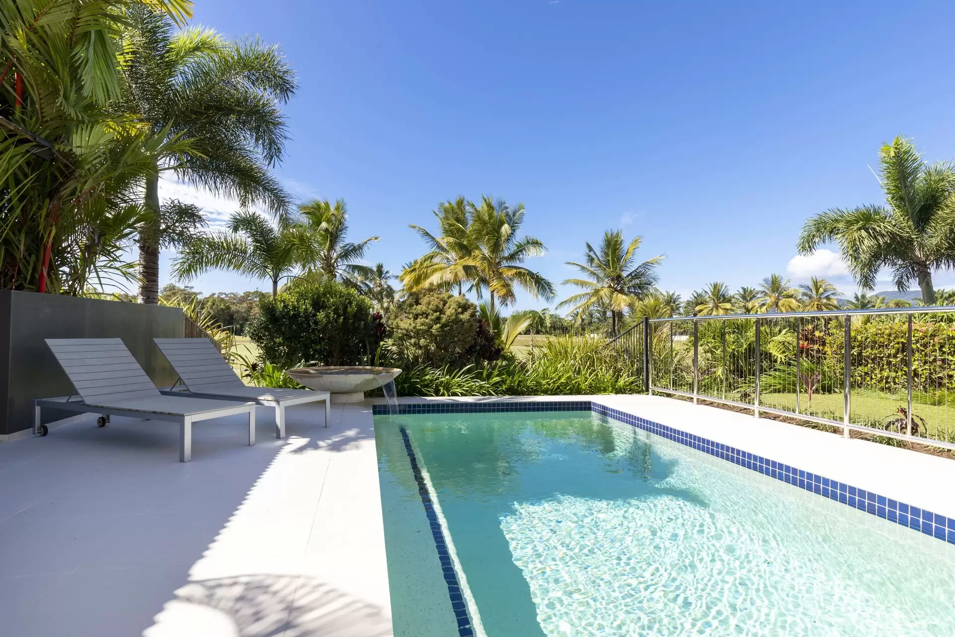 8 Cascade Drive, Port Douglas Sold by Queensland Sotheby's International Realty - image 1