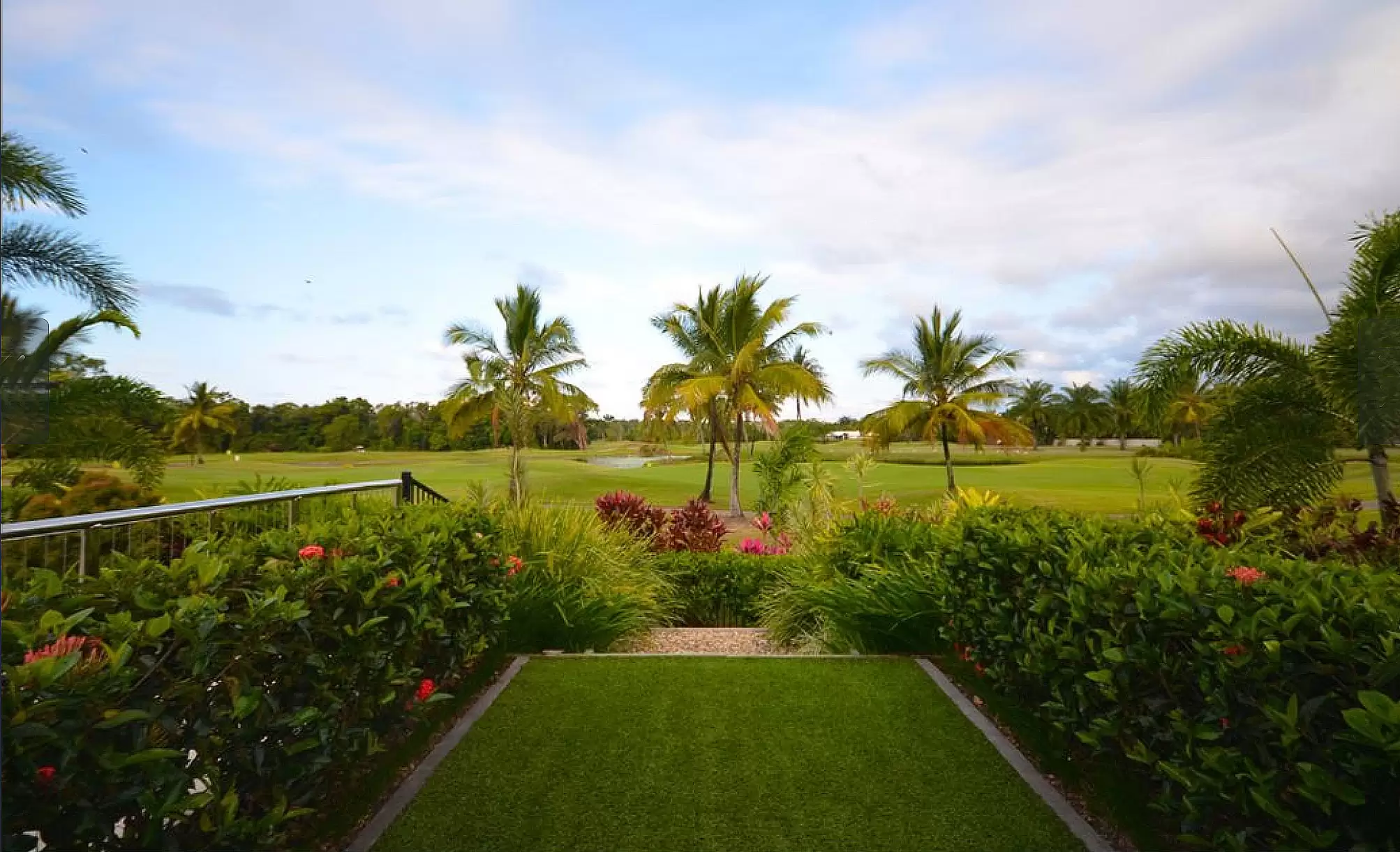 8 Cascade Drive, Port Douglas Sold by Queensland Sotheby's International Realty - image 1