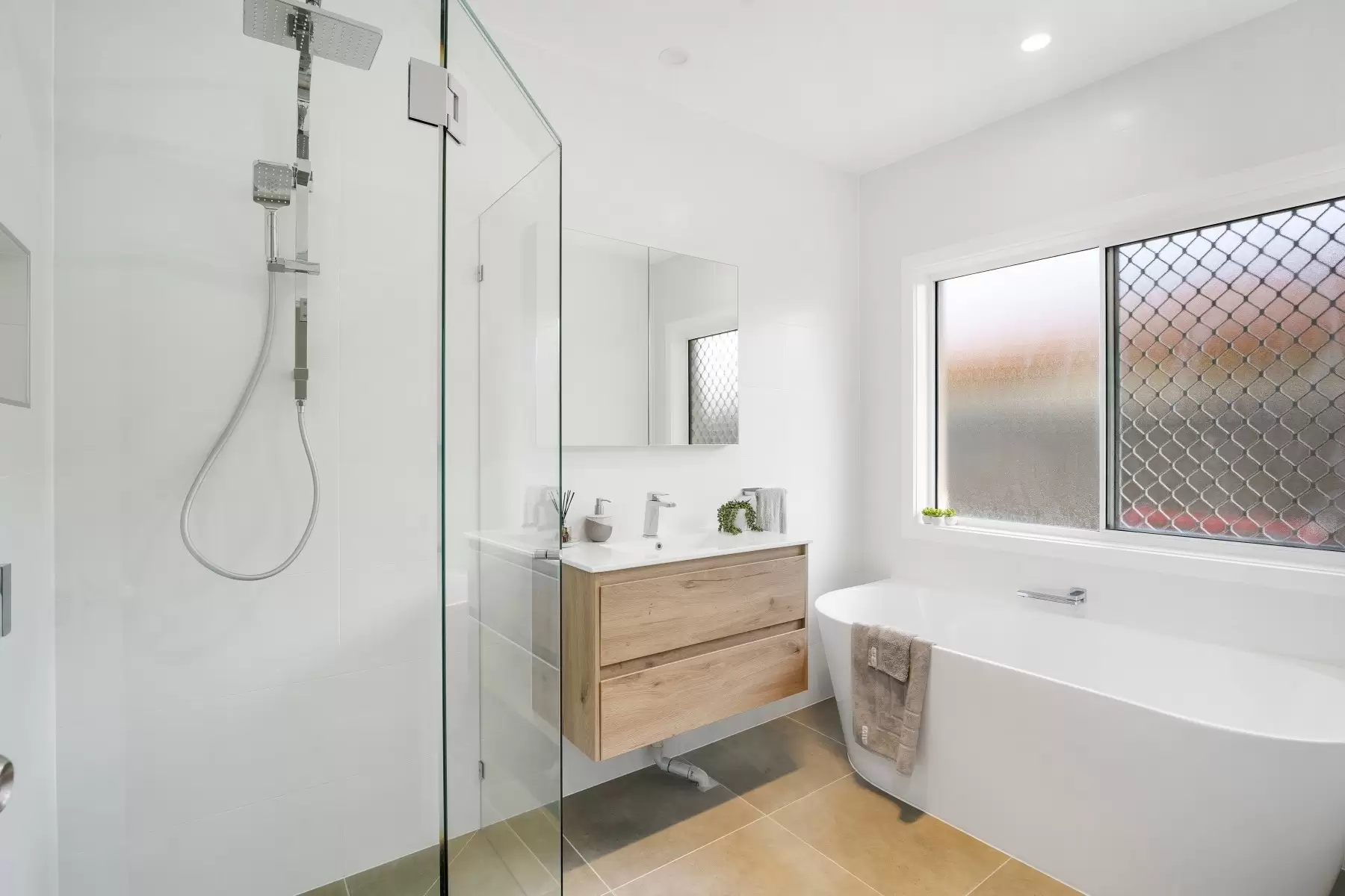 65 Crombie Avenue, Bundall Sold by Queensland Sotheby's International Realty - image 1