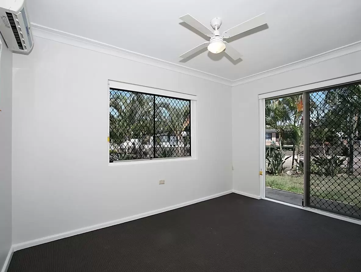 25 Pearl Key, Broadbeach Waters Sold by Queensland Sotheby's International Realty - image 1