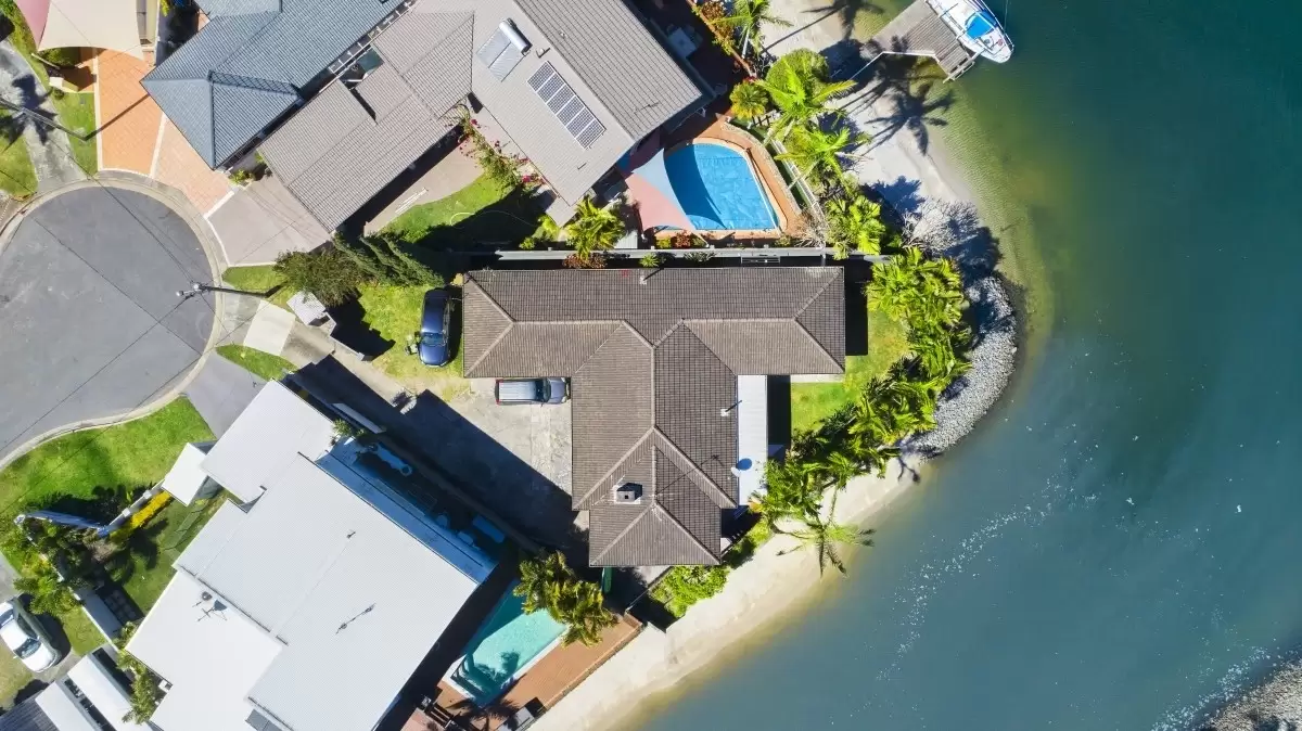 25 Pearl Key, Broadbeach Waters Sold by Queensland Sotheby's International Realty - image 1
