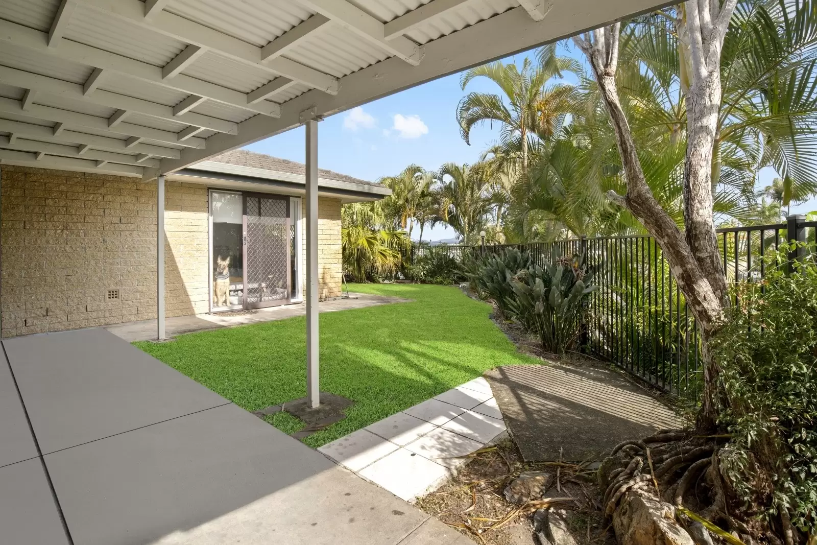 25 Pearl Key, Broadbeach Waters Sold by Queensland Sotheby's International Realty - image 1