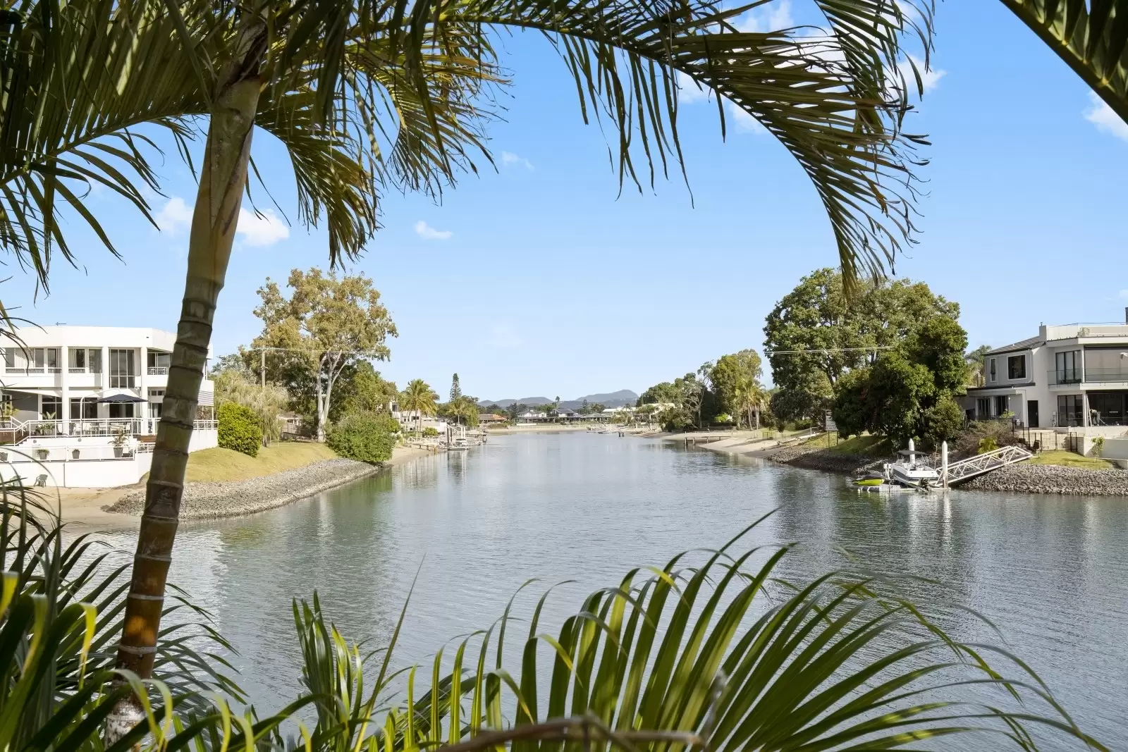 25 Pearl Key, Broadbeach Waters Sold by Queensland Sotheby's International Realty - image 1