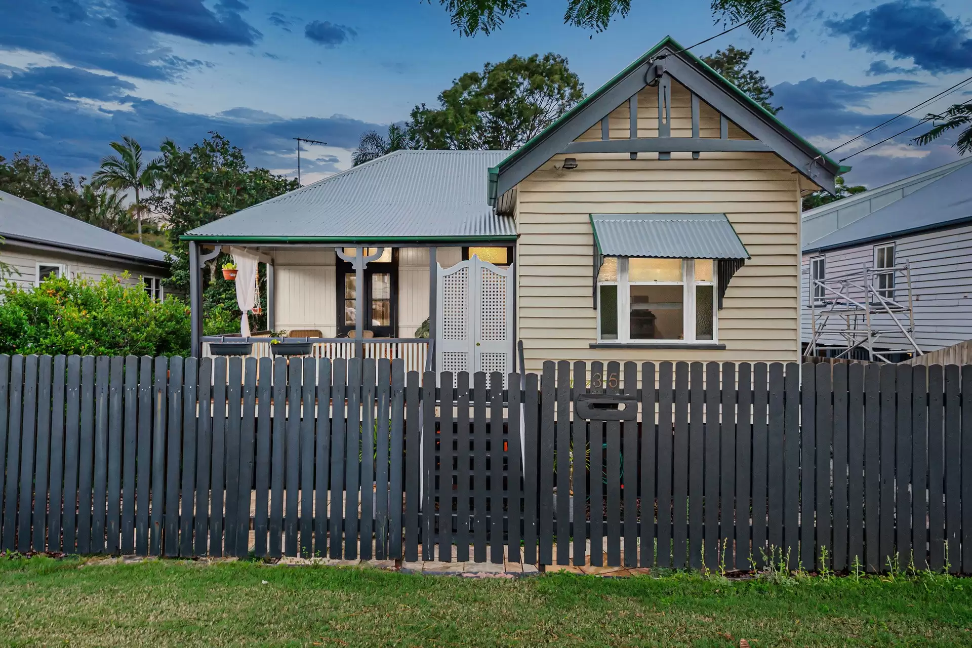 35 Jimbour Street, Kalinga Sold by  - image 1