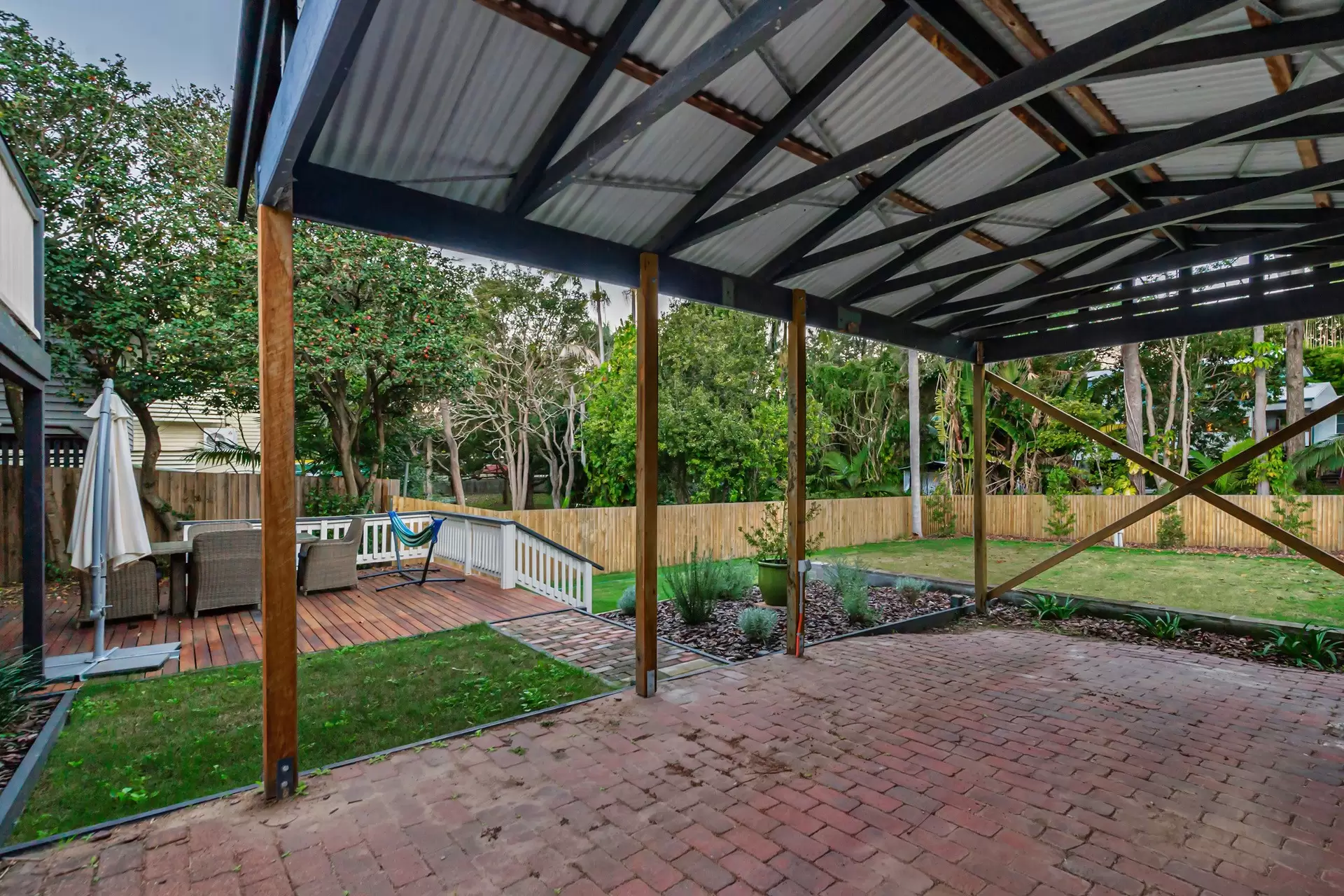 35 Jimbour Street, Kalinga Sold by  - image 1