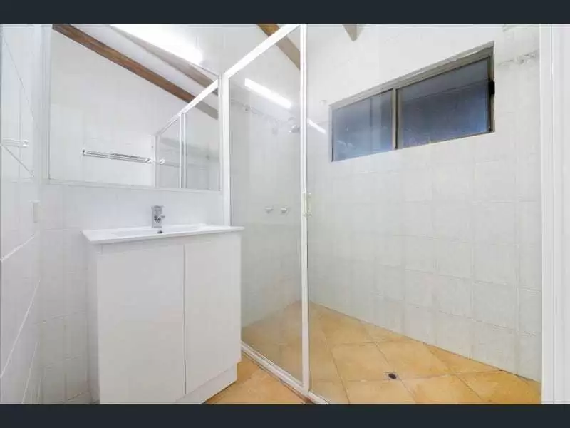 2/63 Manooka Drive, Cannonvale Sold by Queensland Sotheby's International Realty - image 1