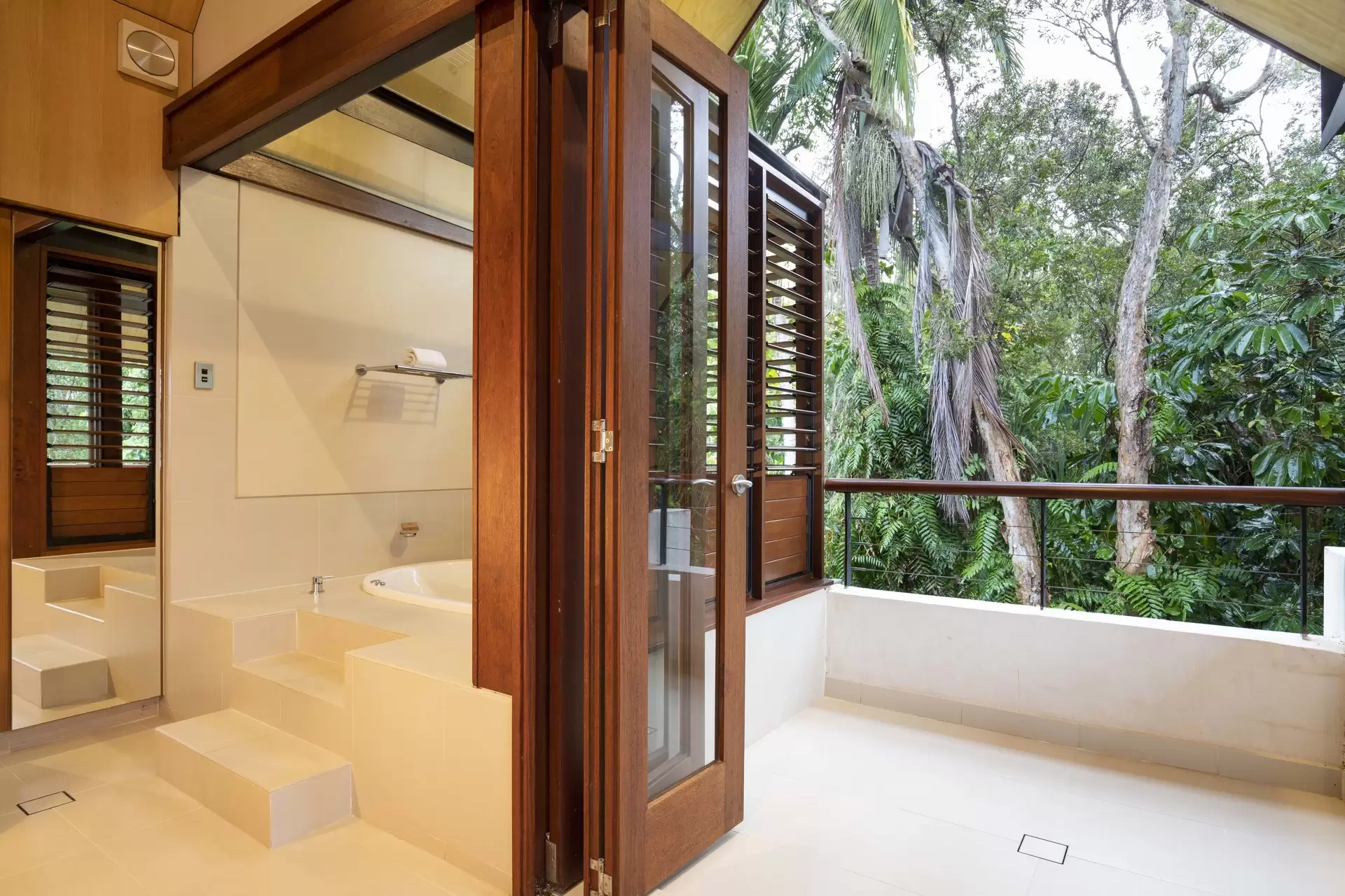 29 Bale Drive Niramaya Street, Port Douglas Sold by Queensland Sotheby's International Realty - image 1