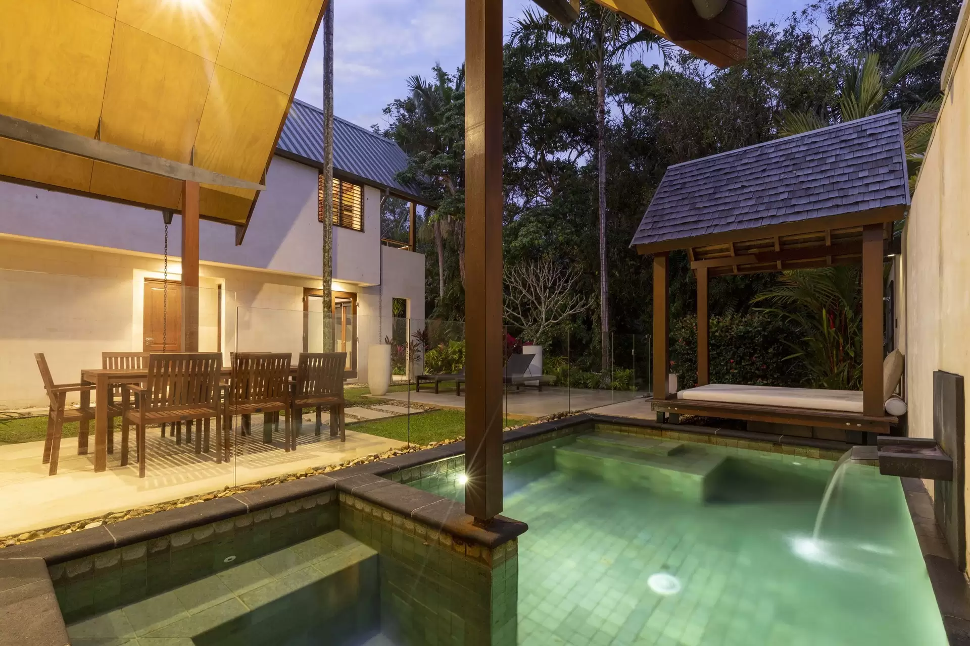 29 Bale Drive Niramaya Street, Port Douglas Sold by  - image 1