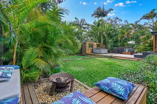 109 Bamboo Avenue, Benowa Sold by Queensland Sotheby's International Realty