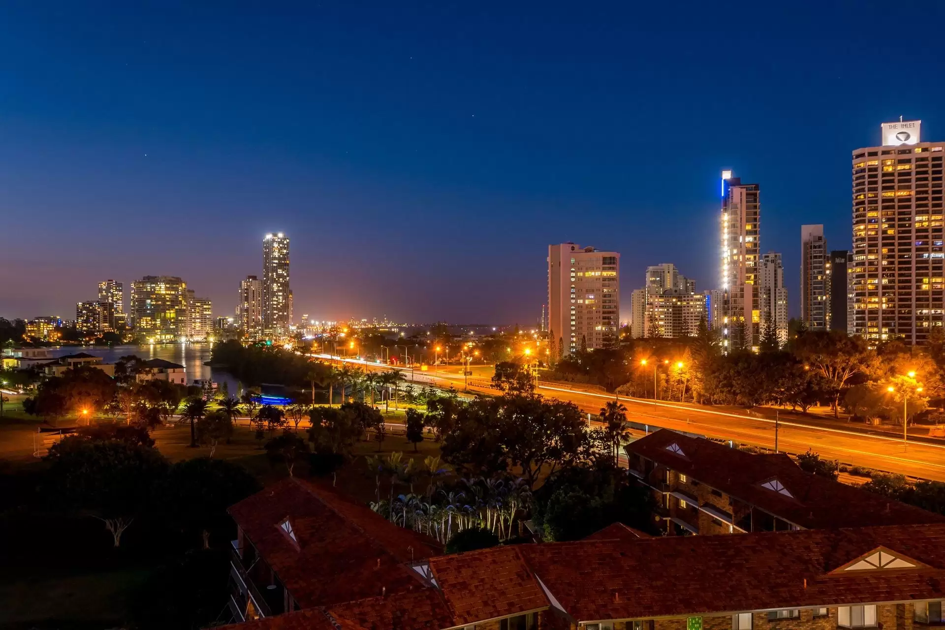 57/18 Commodore Drive, Surfers Paradise Sold by Queensland Sotheby's International Realty - image 1