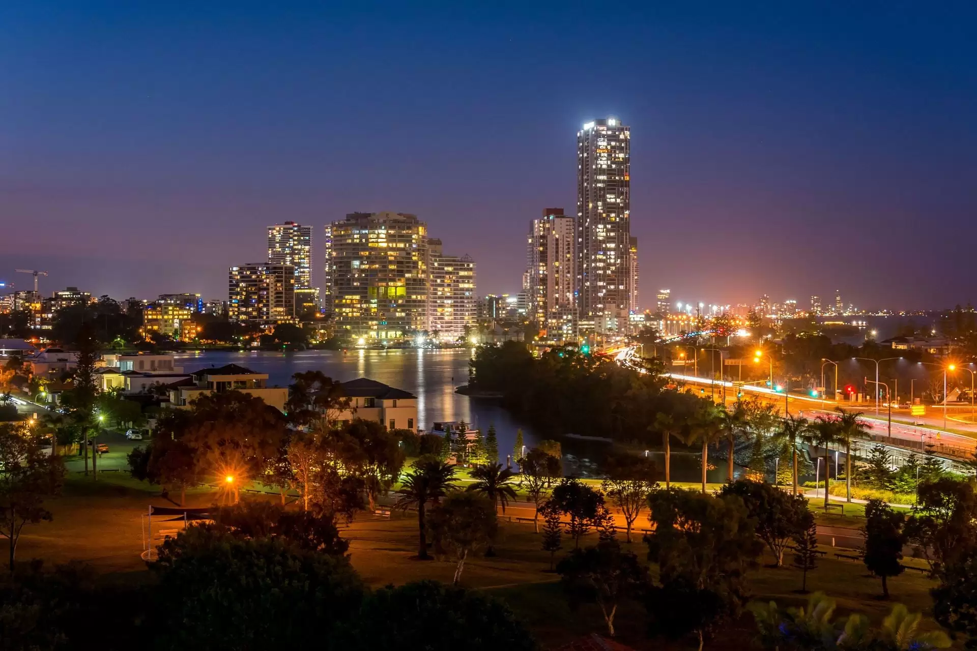 57/18 Commodore Drive, Surfers Paradise Sold by Queensland Sotheby's International Realty - image 1