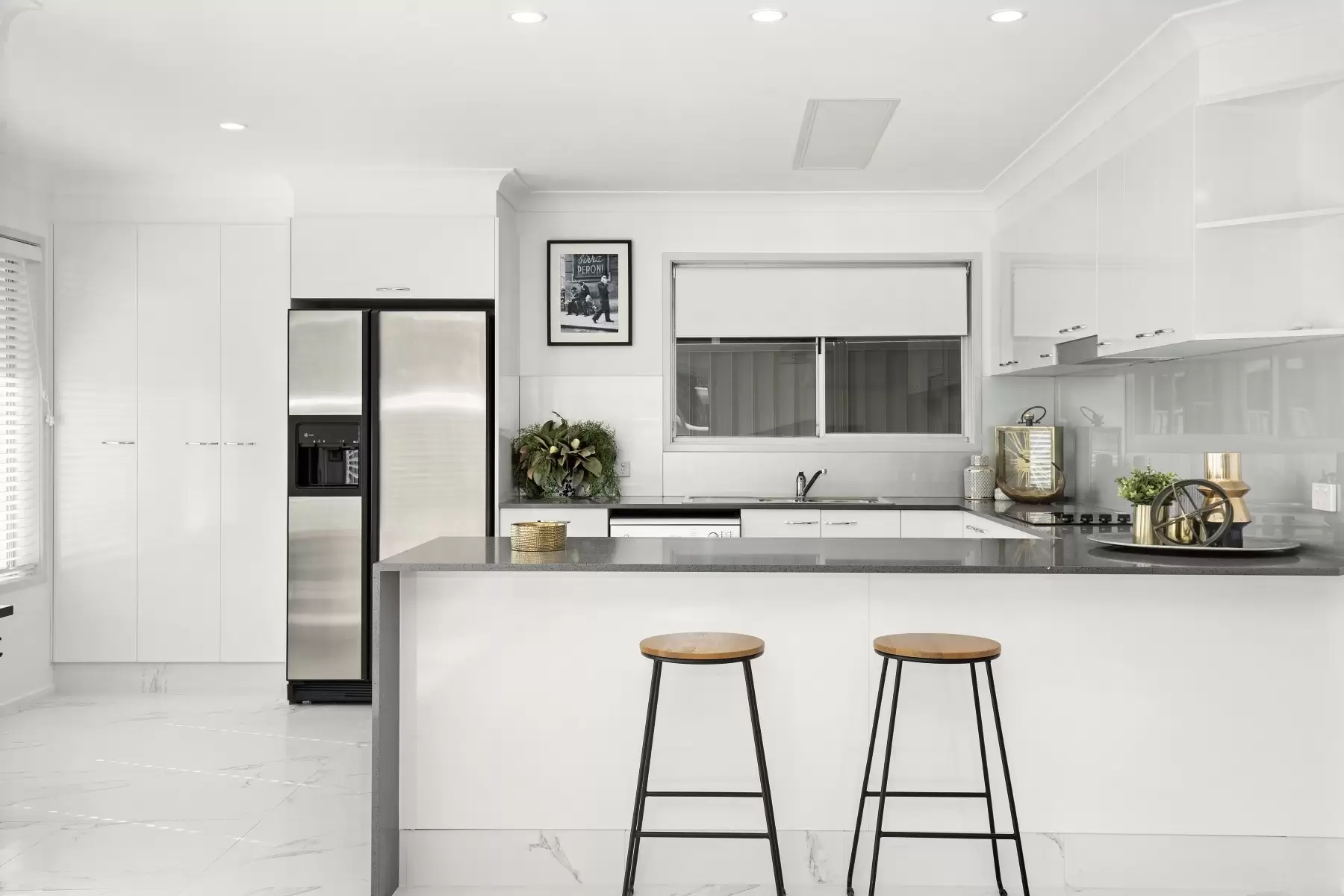 48 Coogeen Street, Sorrento Sold by Queensland Sotheby's International Realty - image 1