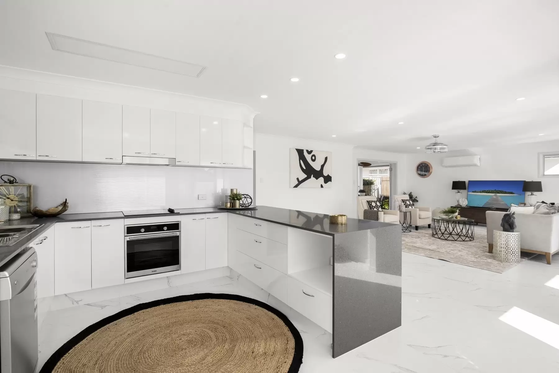 48 Coogeen Street, Sorrento Sold by Queensland Sotheby's International Realty - image 1