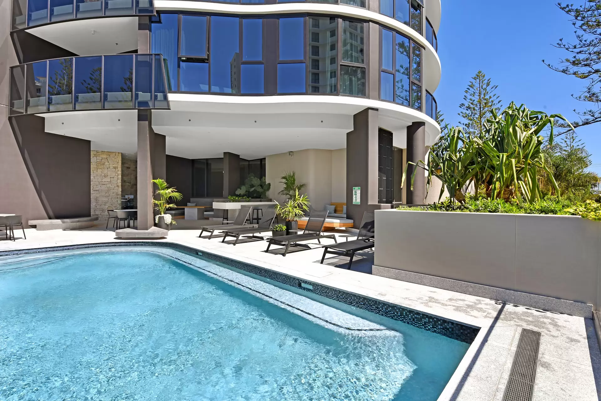 603/10-12 First Avenue, Broadbeach Sold by Queensland Sotheby's International Realty - image 1