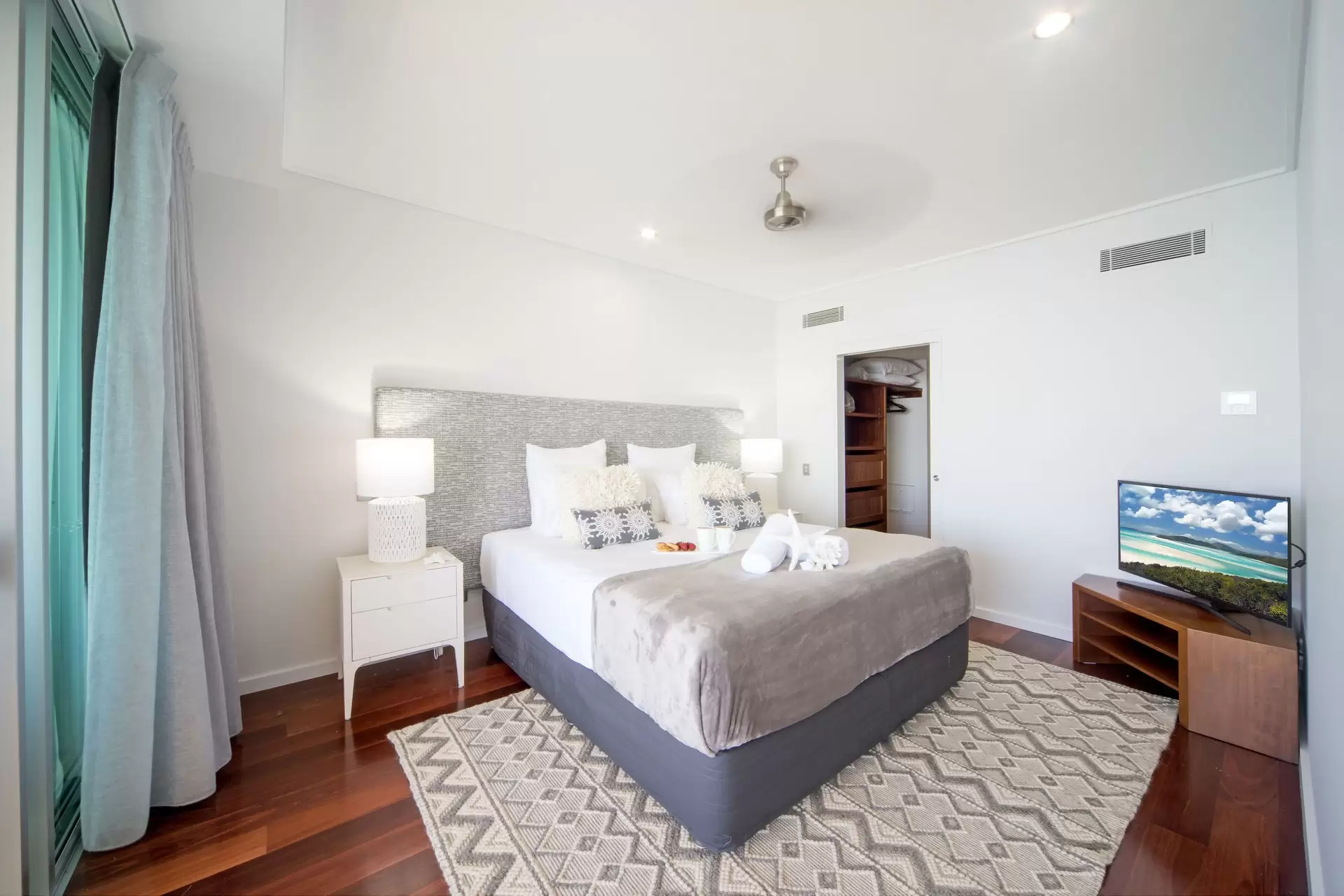 24/144 Shingley Drive, Airlie Beach Sold by Queensland Sotheby's International Realty - image 1