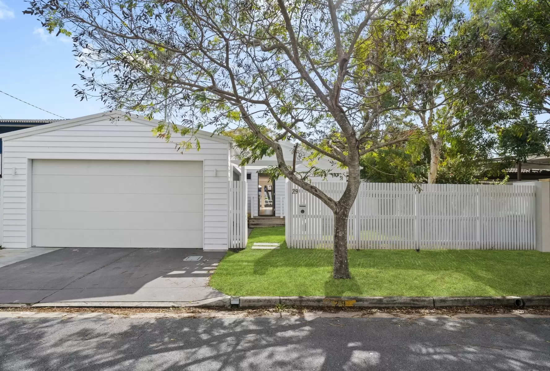 29 Coogeen Street, Sorrento Sold by Queensland Sotheby's International Realty - image 1