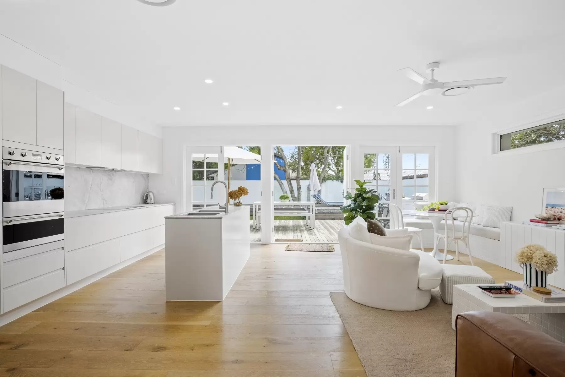 29 Coogeen Street, Sorrento Sold by Queensland Sotheby's International Realty - image 1